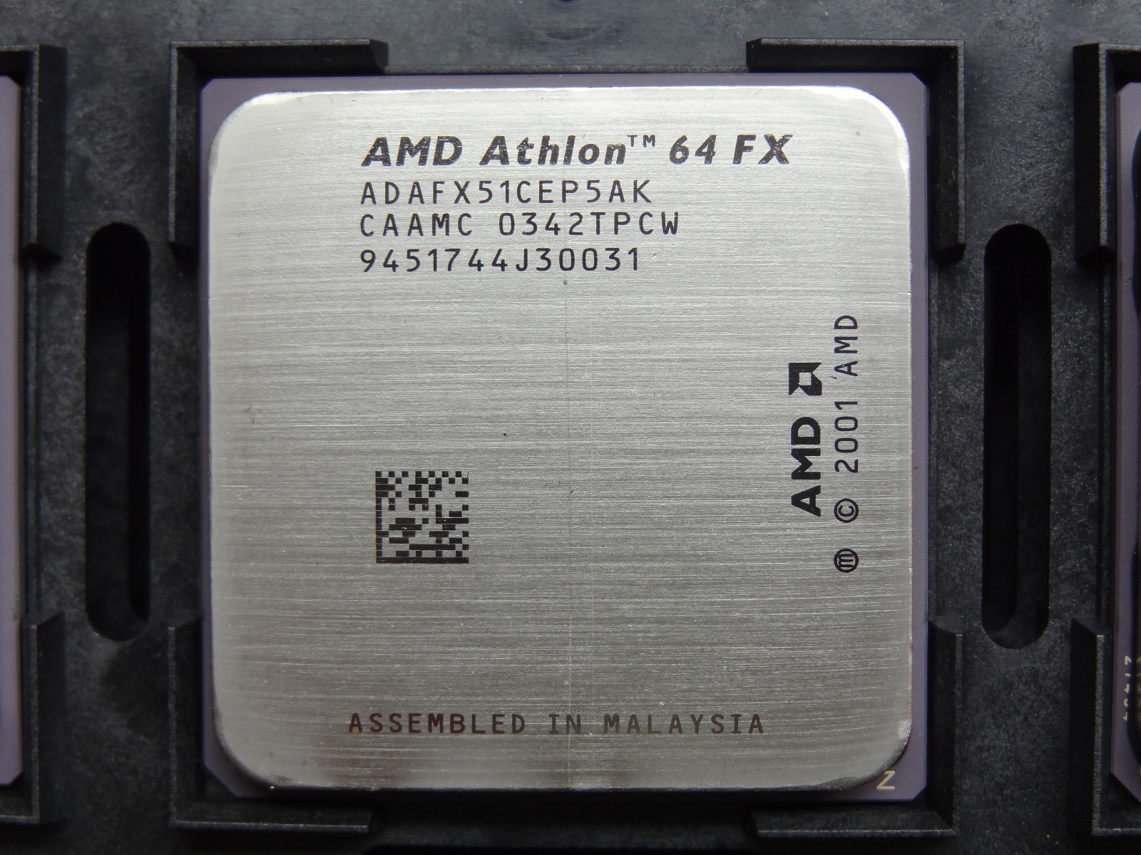 AMD Athlon 64 FX-51 2.2GHz CPU Socket 940 (ADAFX51CEP5AK) Processor #TQ1524