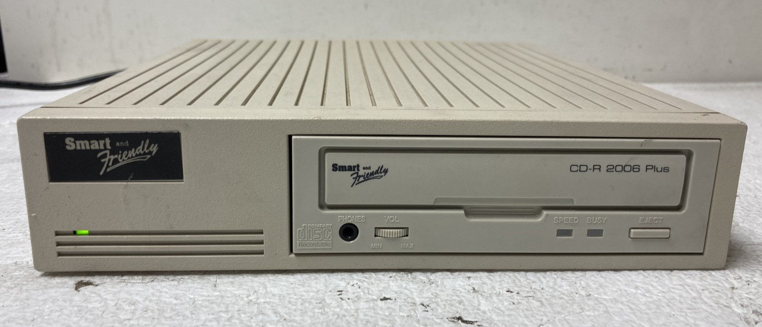 Vintage 1997 Smart and Friendly CD-R 2006 Plus CD Recorder Power on Test