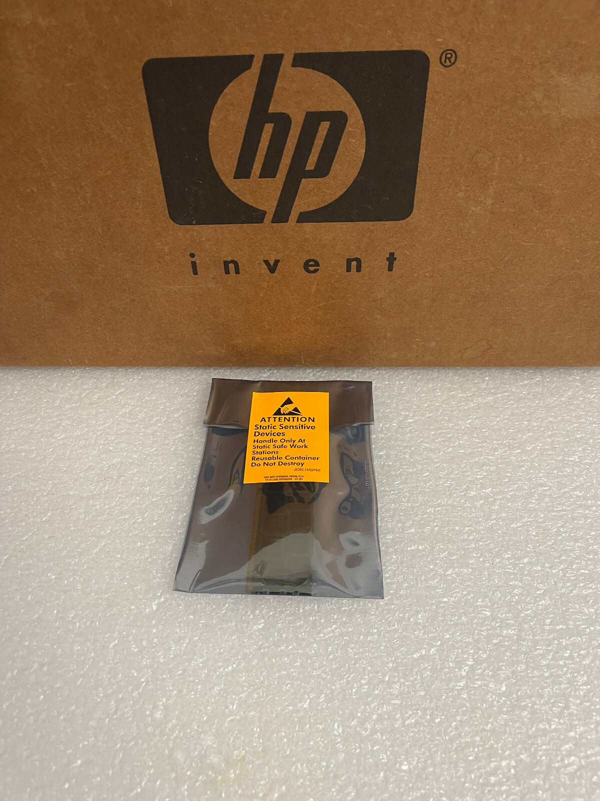 HP 836220-B21 16GB 2RX4 PC4-2400T DDR4 2400MHZ MEMORY 846740-001 809081-081 