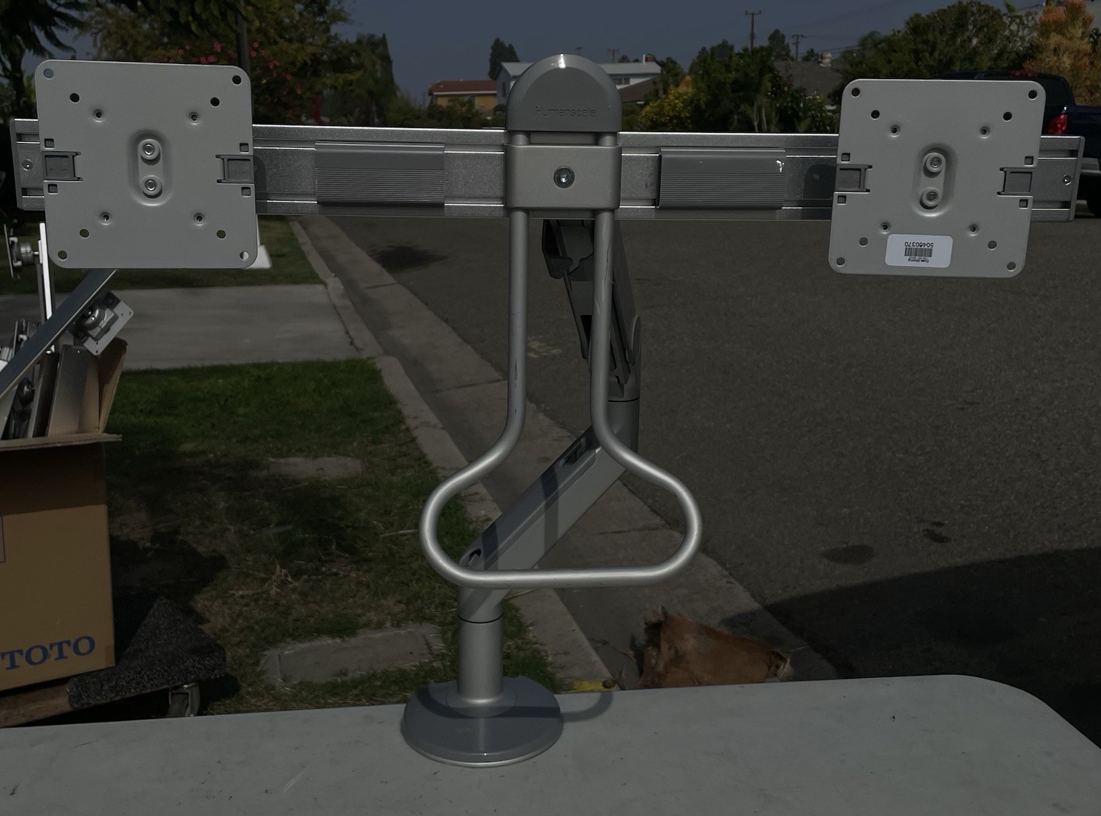 Humanscale Dual Monitor Arm With Handle