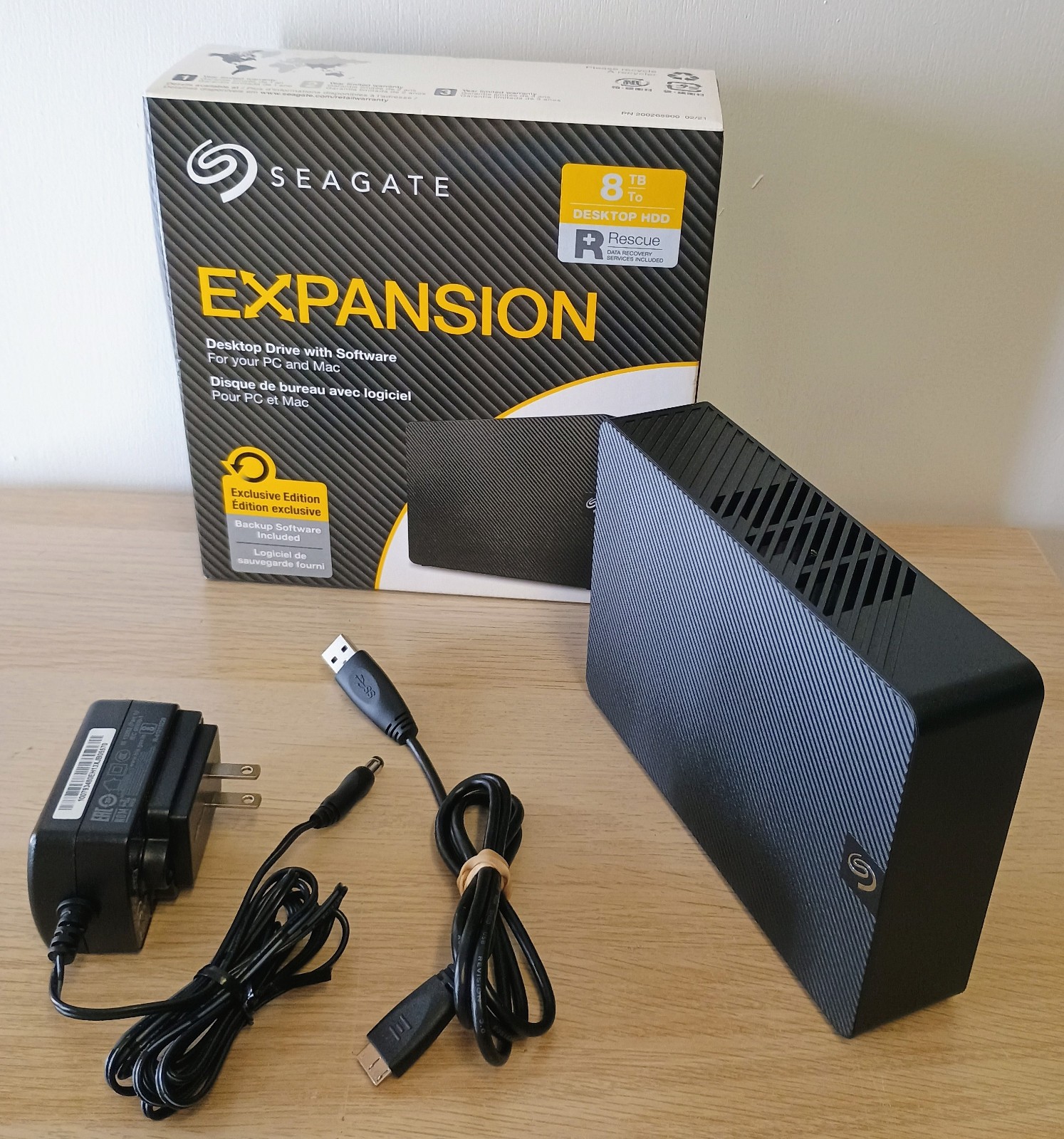 Seagate Expansion 8TB External USB 3.0 Hard Drive HDD -Good With Box