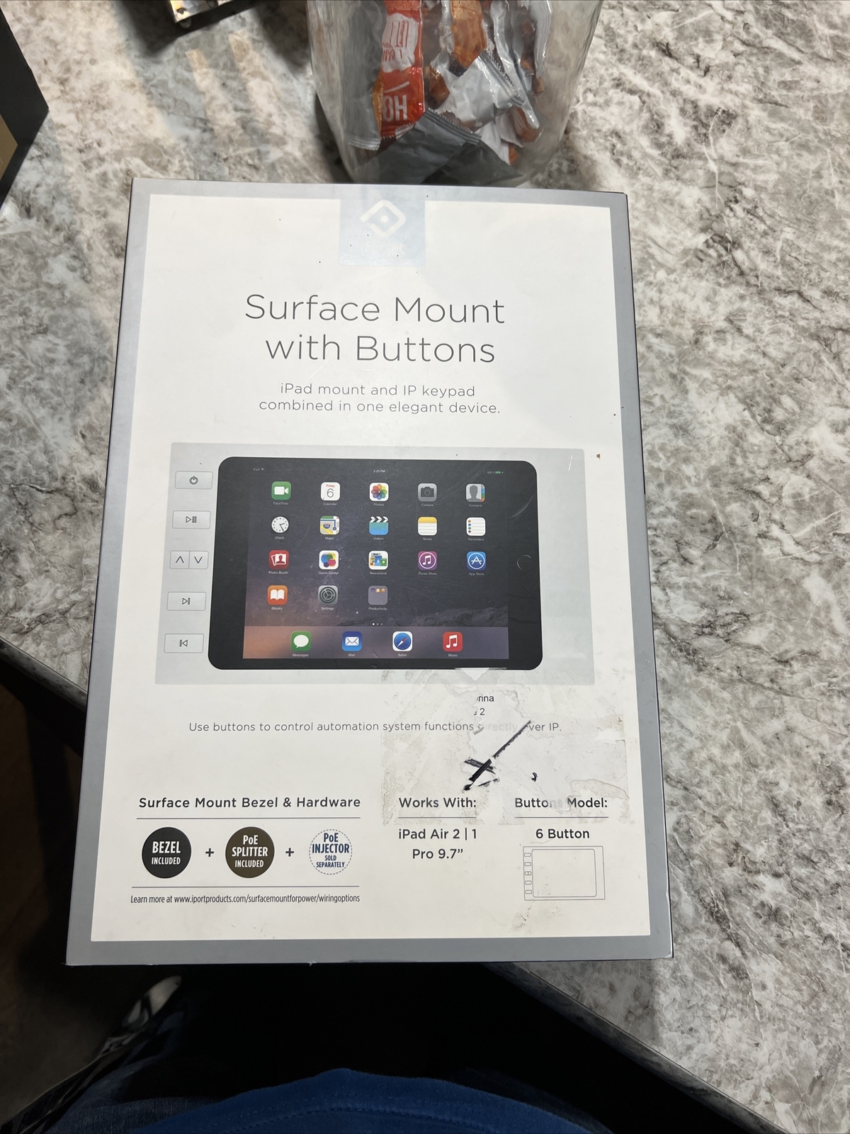 iport surface mount with buttons