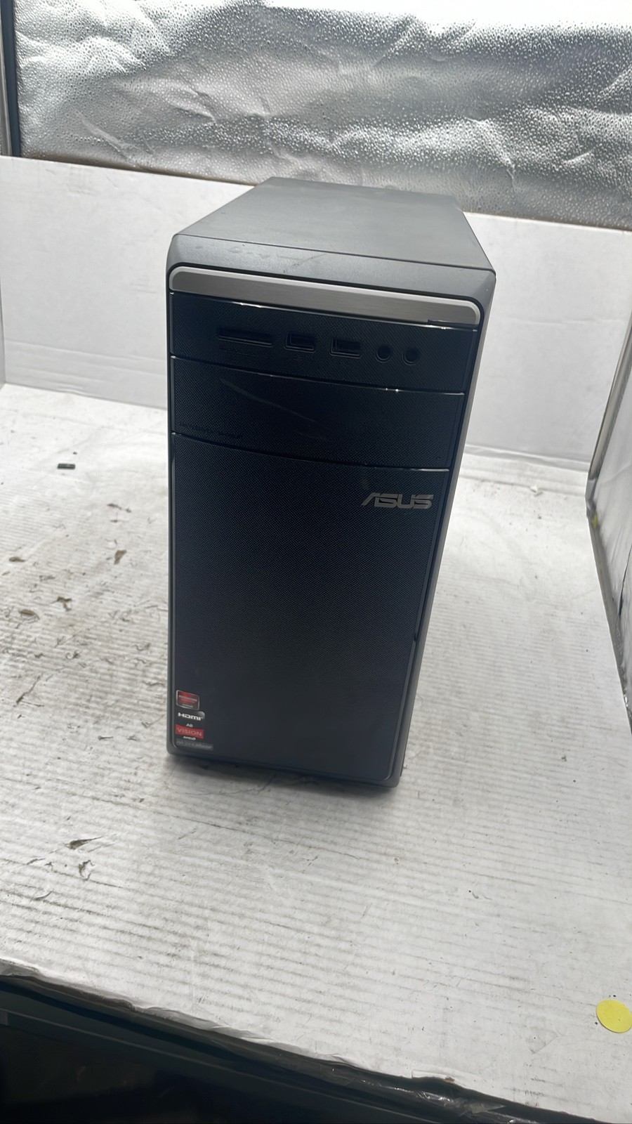 ASUS Essentio M11BB-B05 Desktop AMD A8 Radeon HD PC No HDD