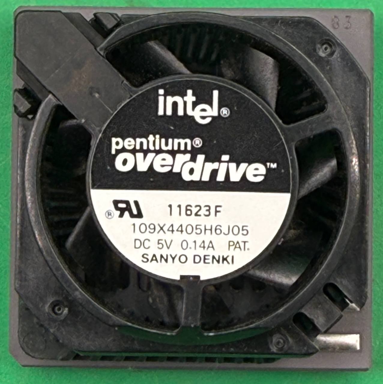 Intel Pentium OverDrive CPU Processor w/ Heatsink Fan Socket 3 TC