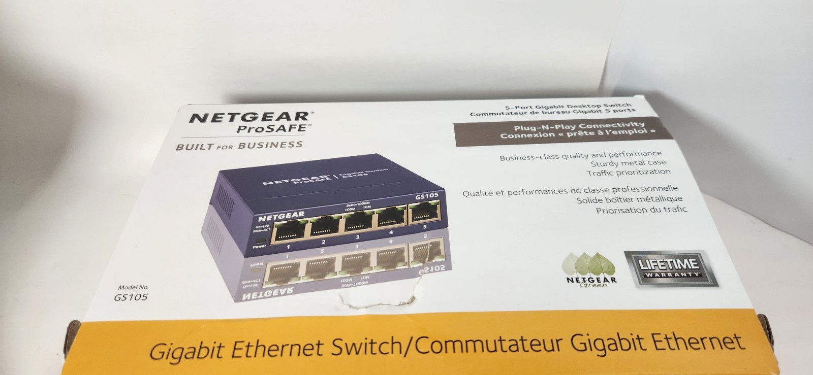 NetGear  ProSafe Plus (GS105E) 5-Ports External Ethernet Switch-Silver