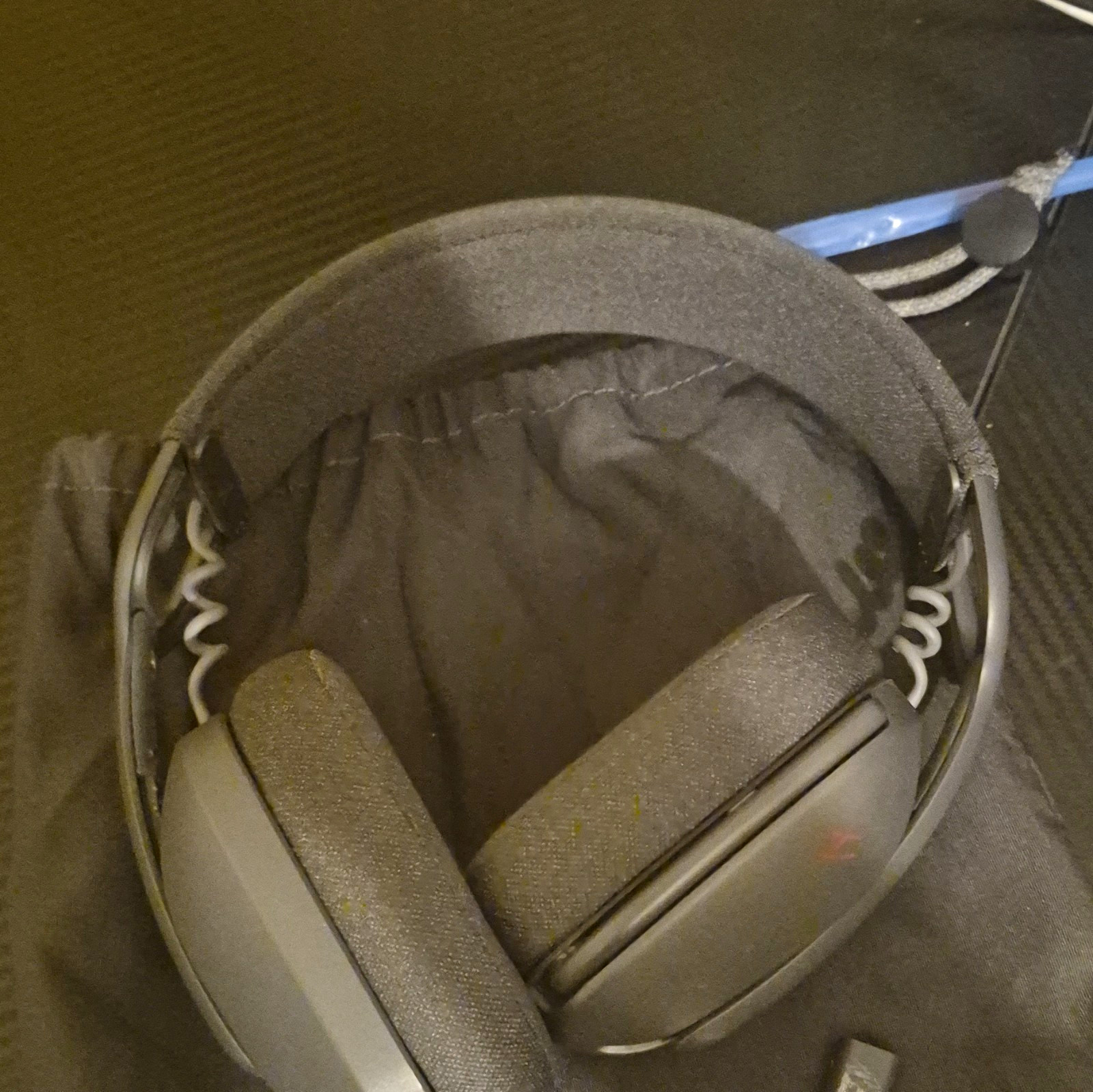 Logitech Zone Vibe Wireless RF Over-Ear Headset w/ Built-In Mic USB Receiver