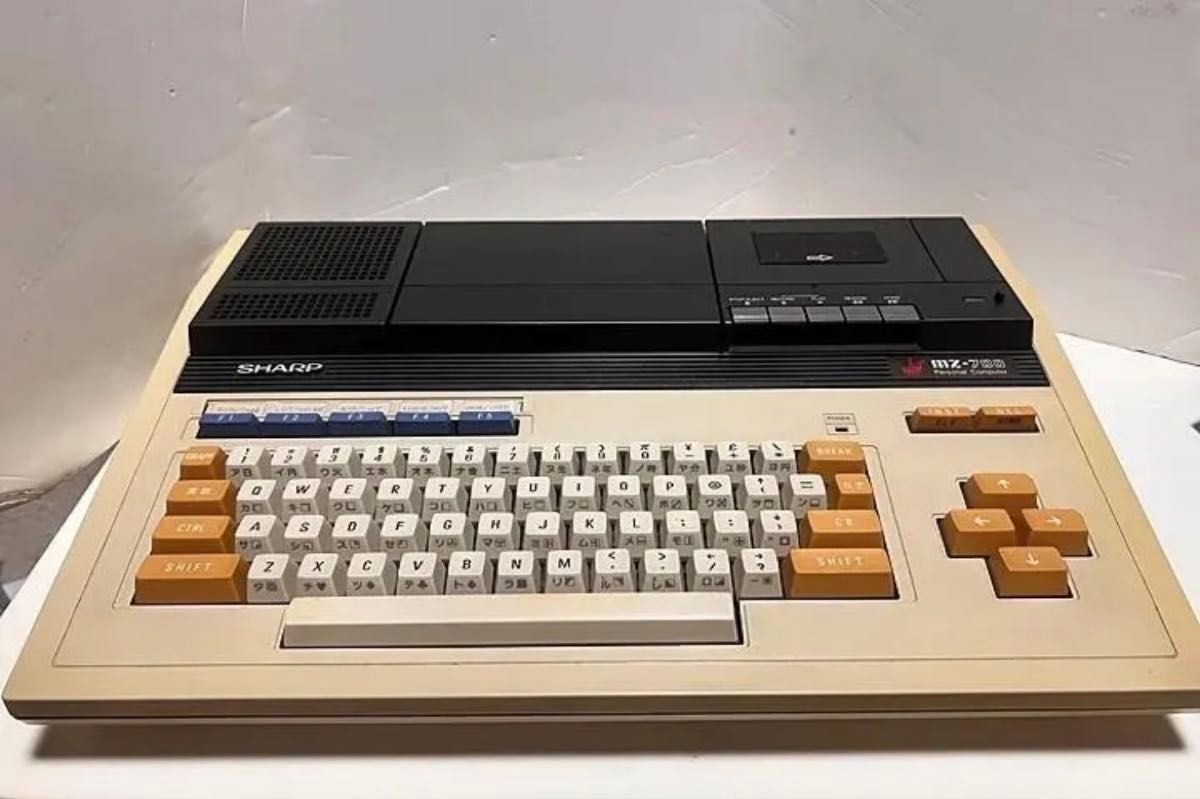 Rare SHARP MZ-721 Data Recorder With Genuine Cable For MZ-700 Japan
