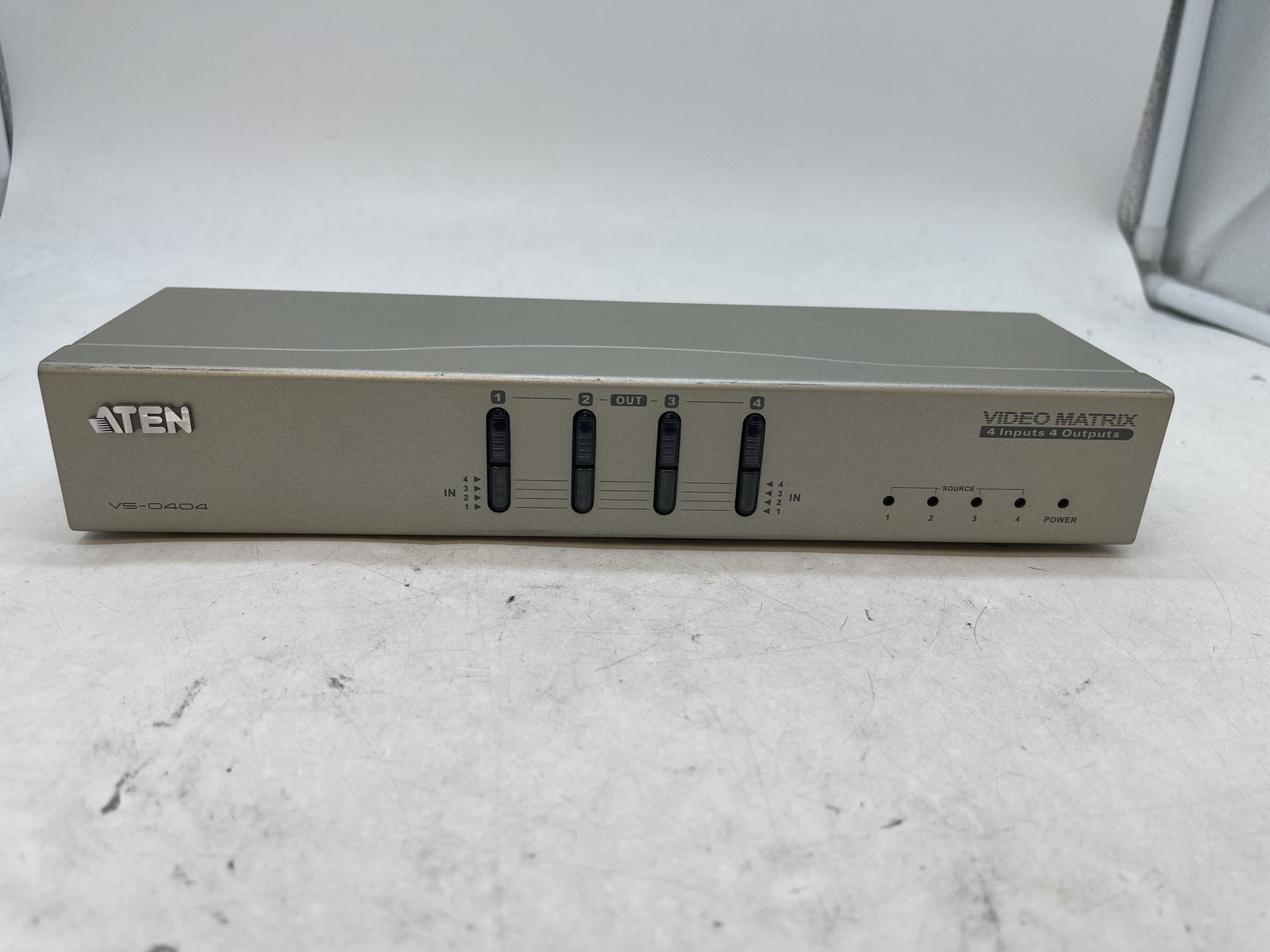 ATEN VS0404 4x4 VGA Video Audio Matrix Switch 4-Port Router Switcher - Free S/H
