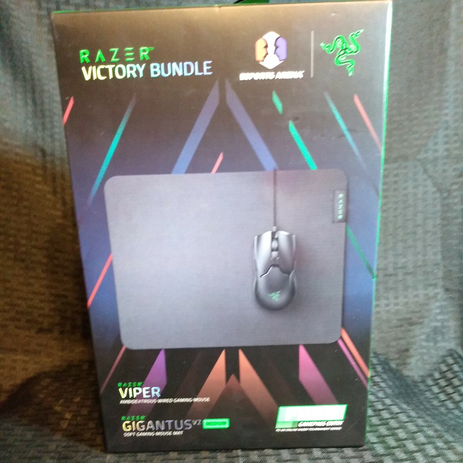 Razer Victory Bundle - Gaming Viper Wired Mouse & Gigantus V2 Mat - w/ Gamepass
