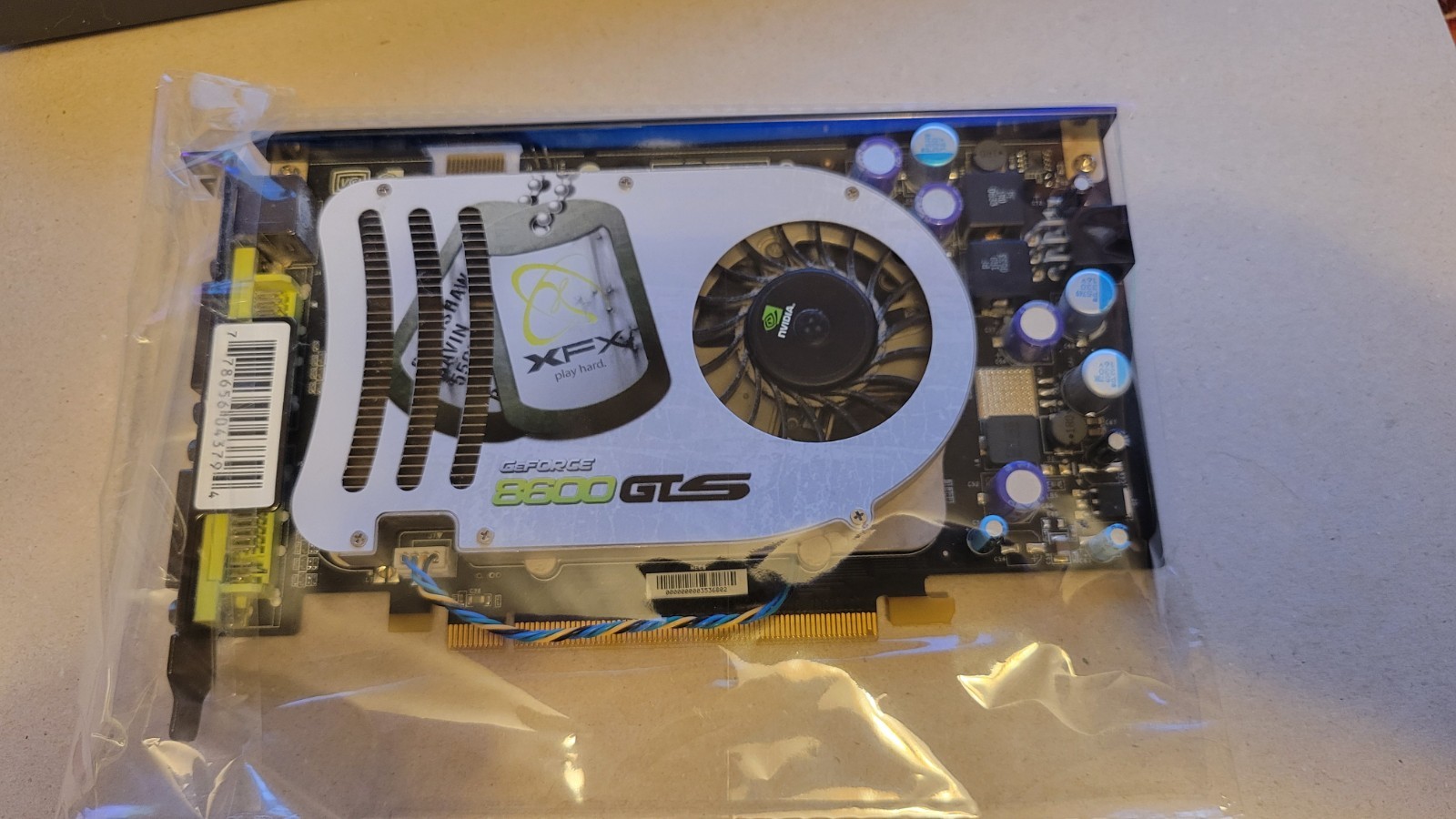 XFX GeForce 8600GTS 256MB GDDR3 PV-T84G-UDF3 Video Card