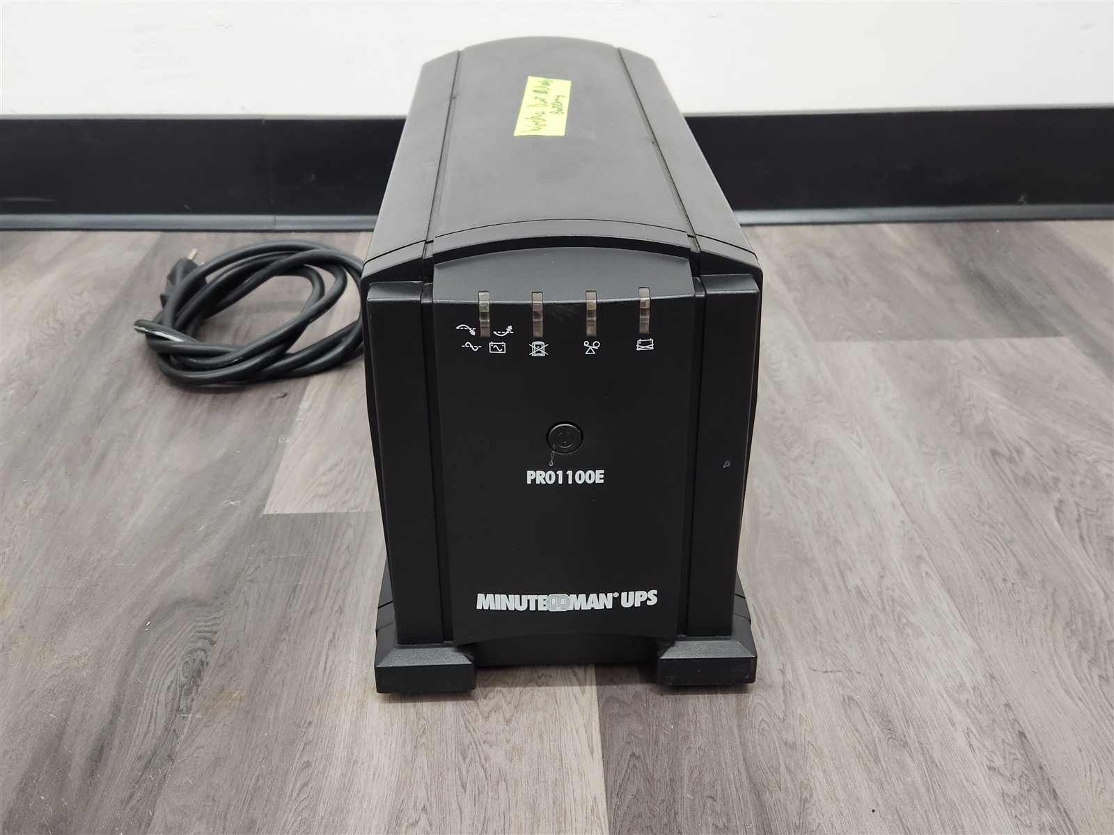 ⭐️⭐️⭐️⭐️⭐️ Minuteman PRO1100E Line Interactive Rack Tower Working Needs Battery