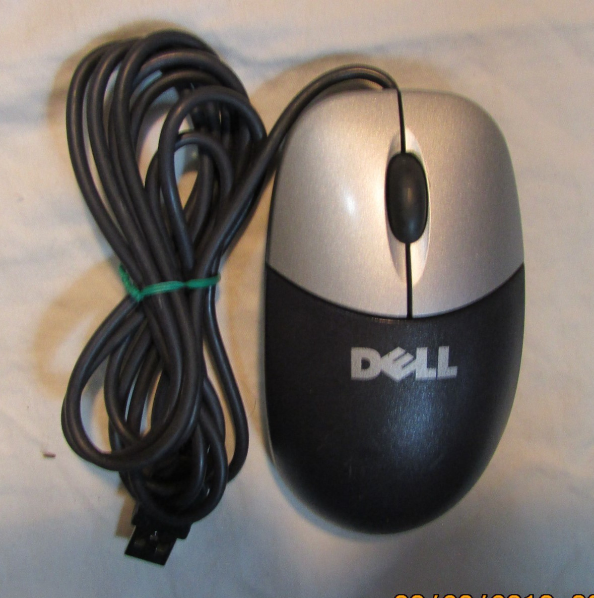 DELL BLACK AND SILVER USB OPTICAL MOUSE WITH SCROLL WHEEL M-UVDEL1 m-10 m-9 m-8