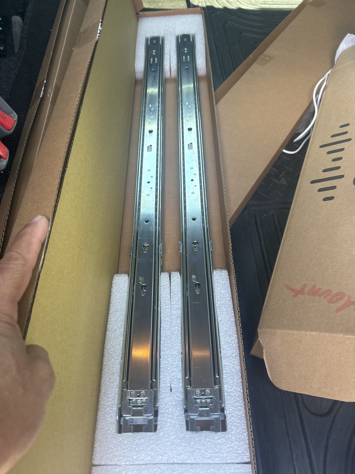 Cisco R2XX-G31032RAIL UCS C200, C210 Rack Server Rail Kit 800-35320-01