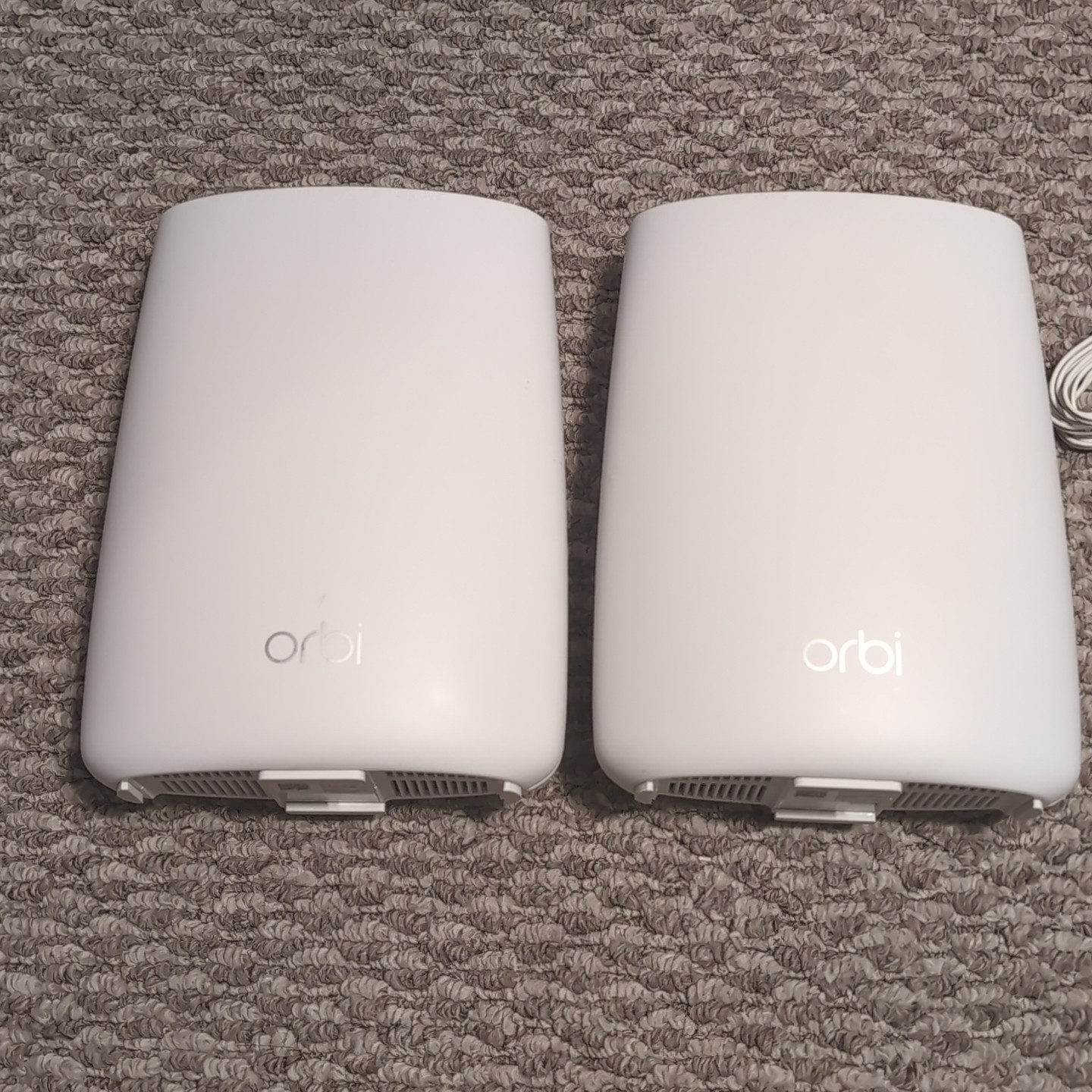 Pair of Orbi Netgear Whole Home Wi-Fi Routers - RBR50 and Satellite RBS50 TESTED