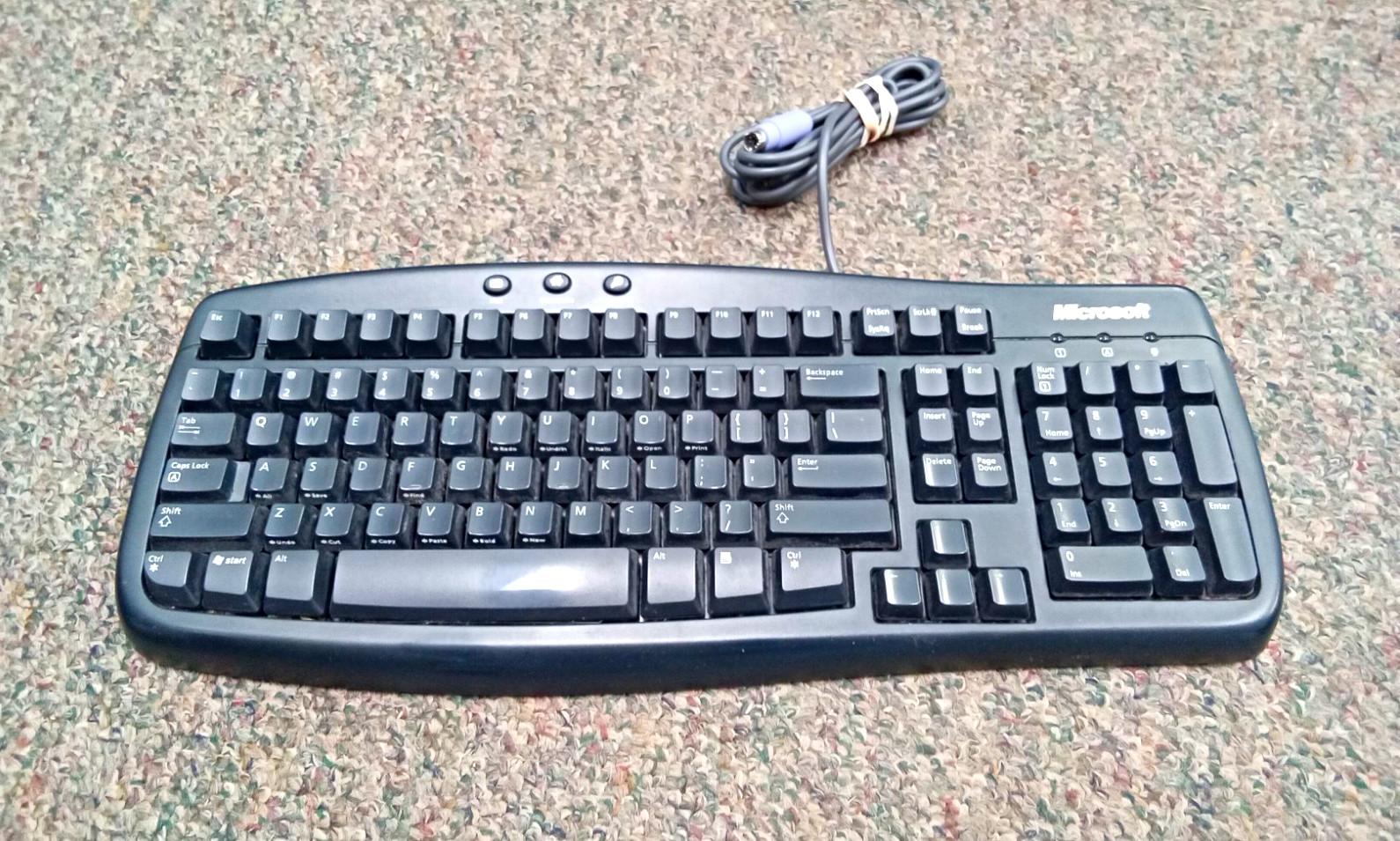 Microsoft Basic Keyboard 1.0A PS/2 Wired QWERTY Black no feet