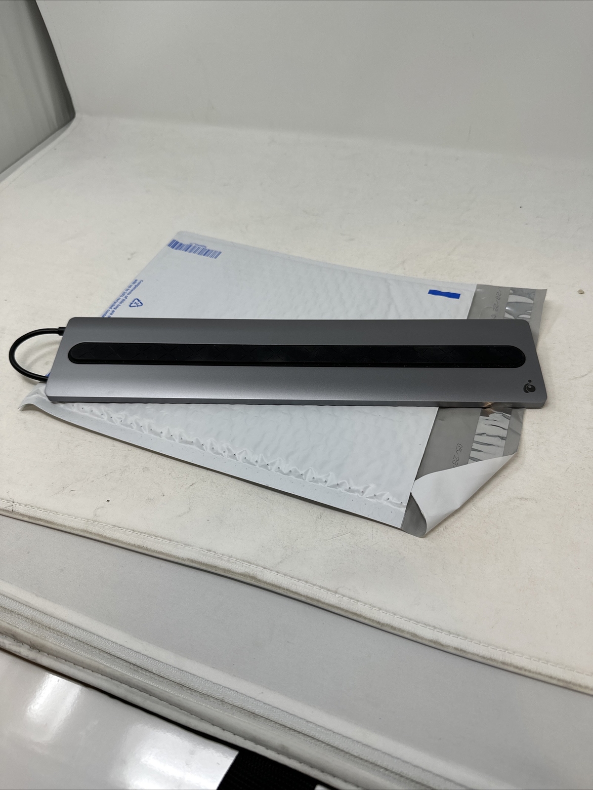 IOGEAR, GUD3C35 USB-C Laptop Docking Station with Power Delivery 3.0