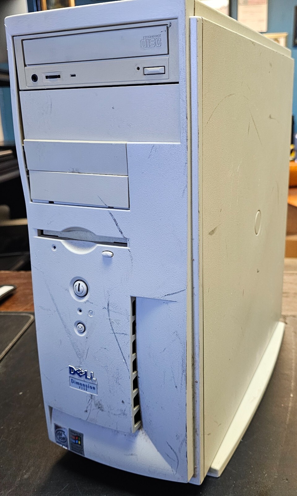 Vintage - Dell Dimension V350, Model: MMS, No hard drive - Powers ON - Untested