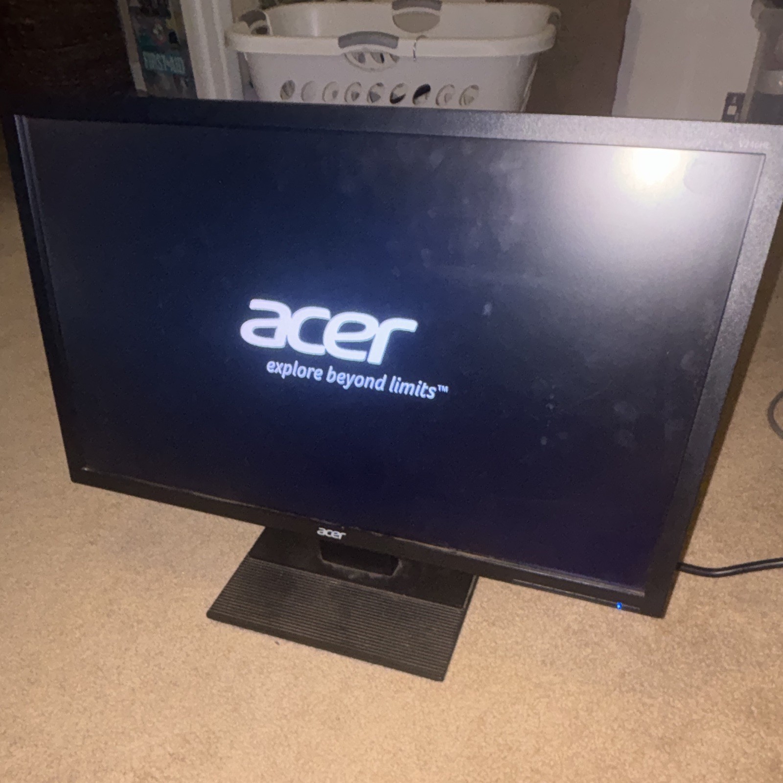 Acer V246HL 24in LED 1080p Monitor Widescreen 16:9 DVI-D VGA Black No Box