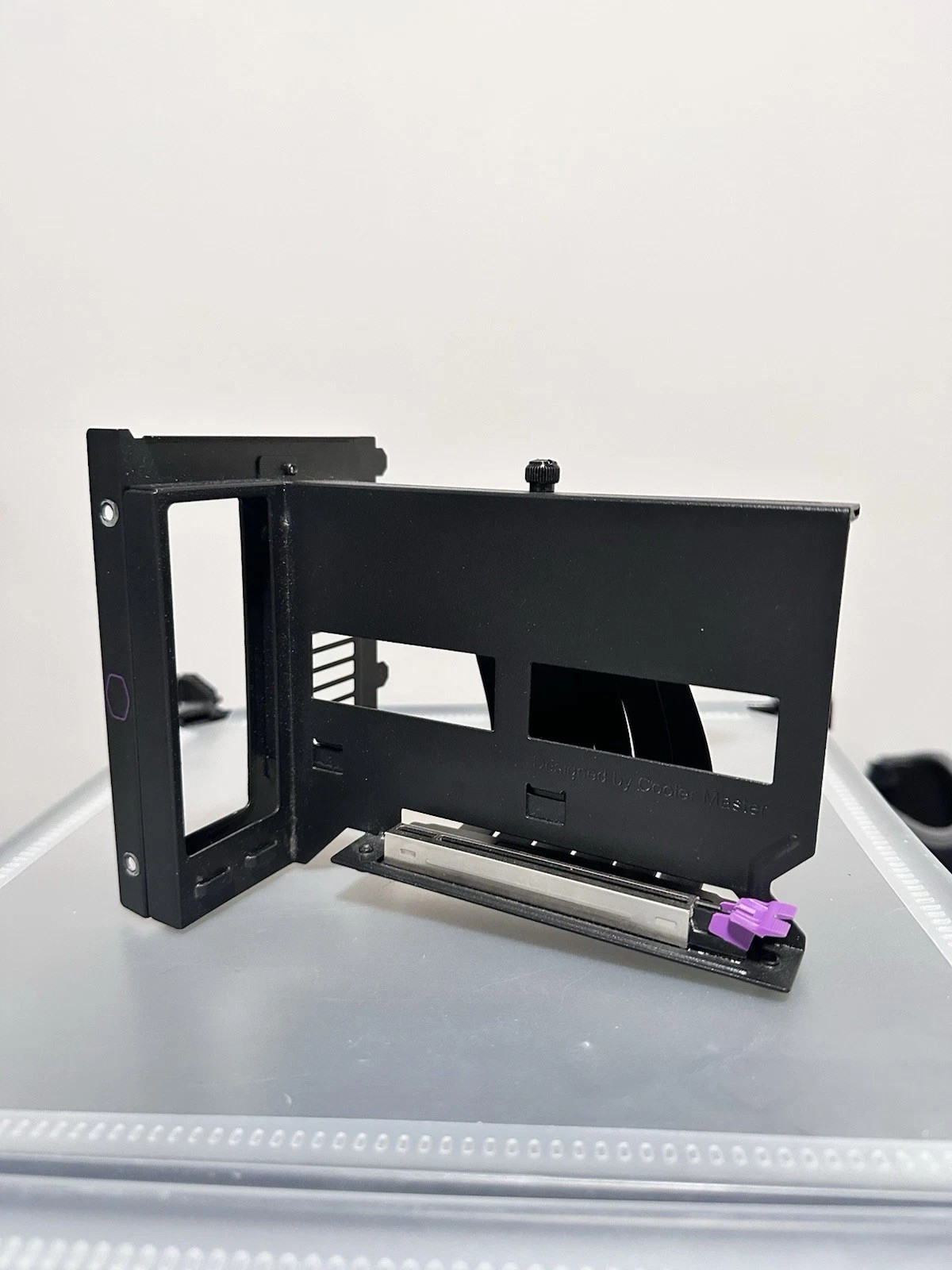 cooler master universal vertical gpu card holder kit ver2 (PCIe 3)