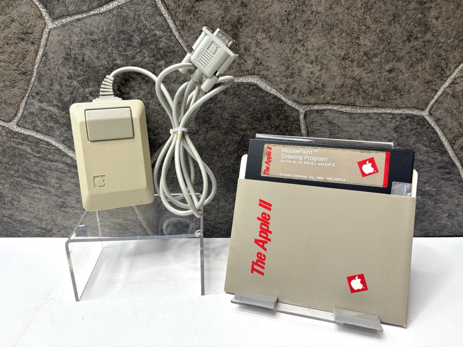VINTAGE Apple Mouse M0100 Beige Retro One-Button | MousePaint Program 1984