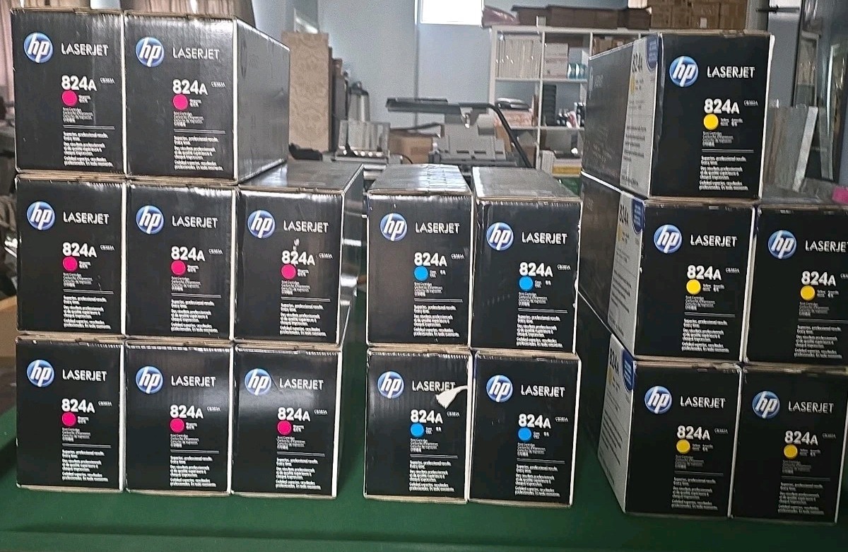 GENUINE SEALED HP 824A Magenta LaserJet Pro Printer Toner Cartridge - CB383A