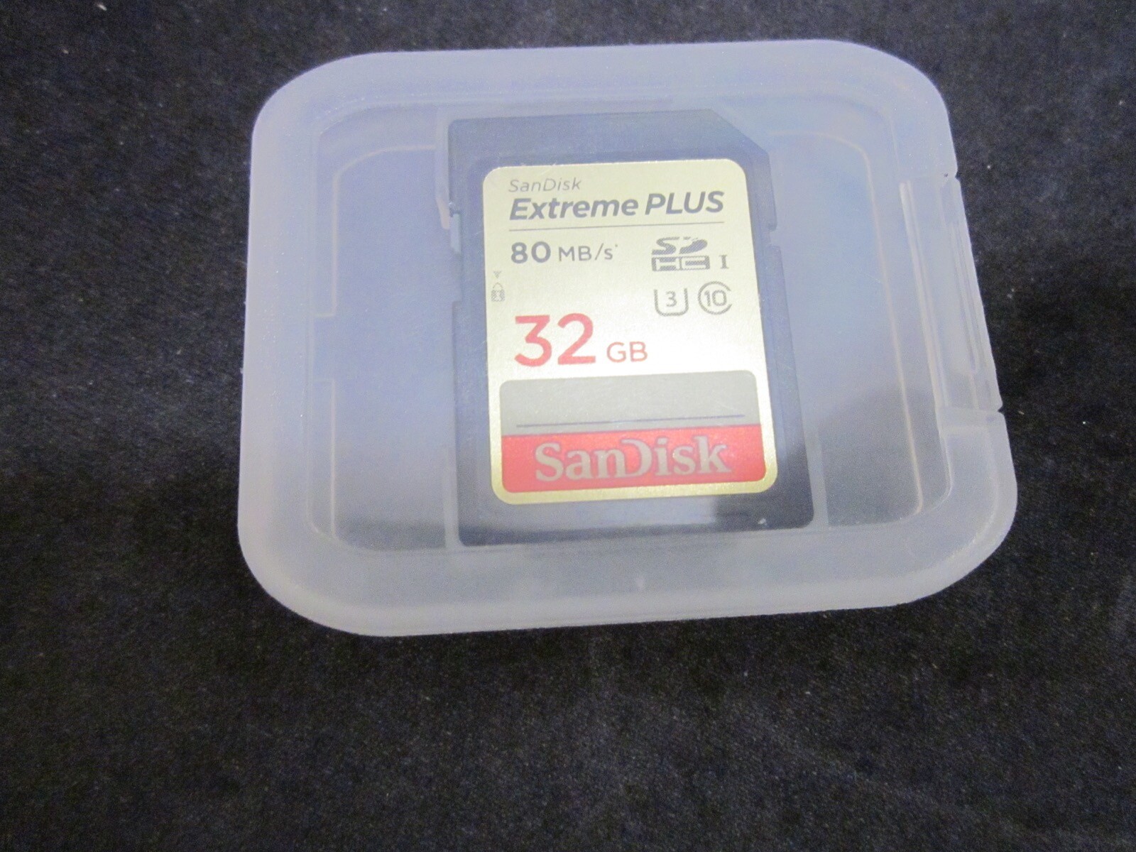 32 GB SanDisk Extreme Plus 80 MB/S