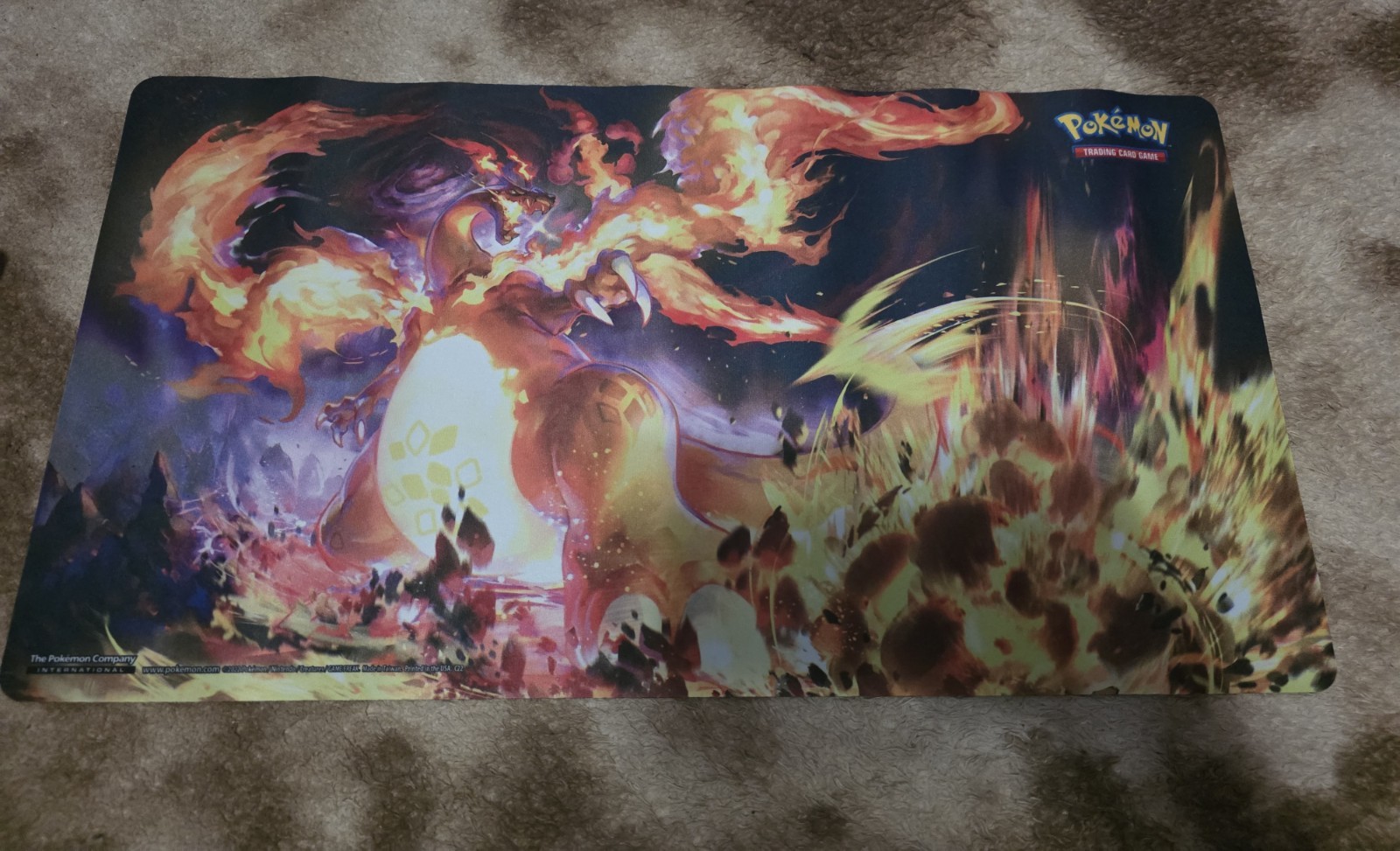 *2022 POKÉMON CHARIZARD LARGE HOUSEMAID  22"  X 12" --BRAND NEW*