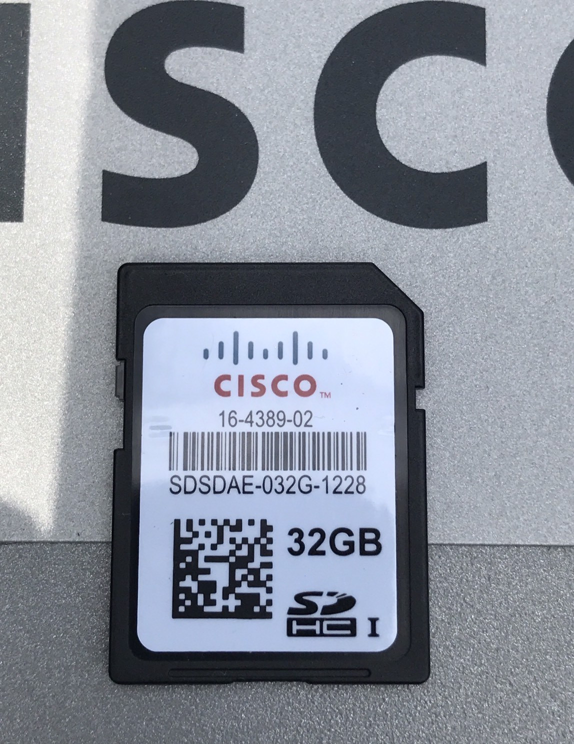 Cisco Genuine 32GB SD Card SDSDAE-032G-1228 Servers Switches Routers Lenovo