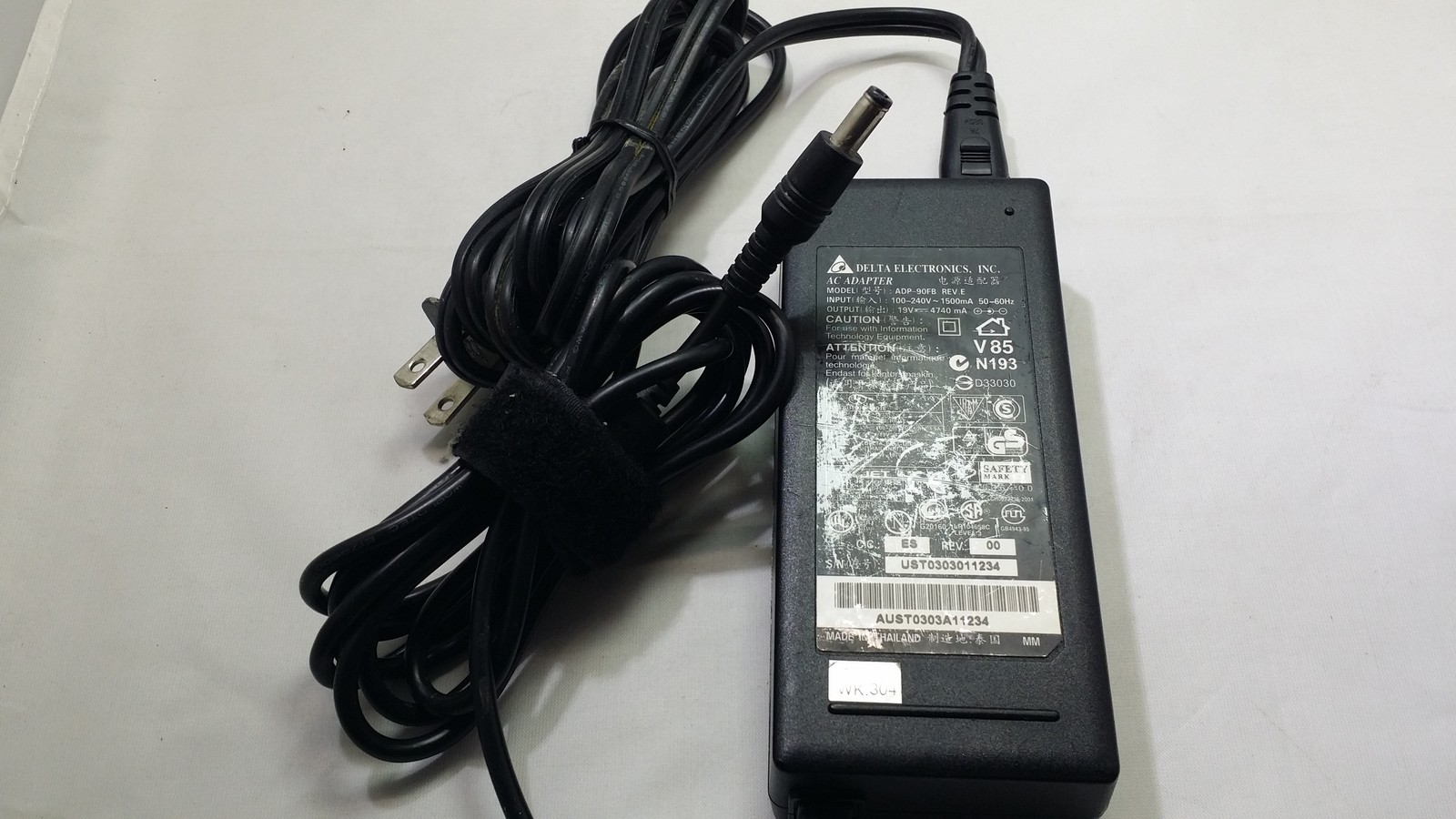 Original OEM Delta Electronics ADP-90FB 19V 4.74A AC Adapter & Power Cord