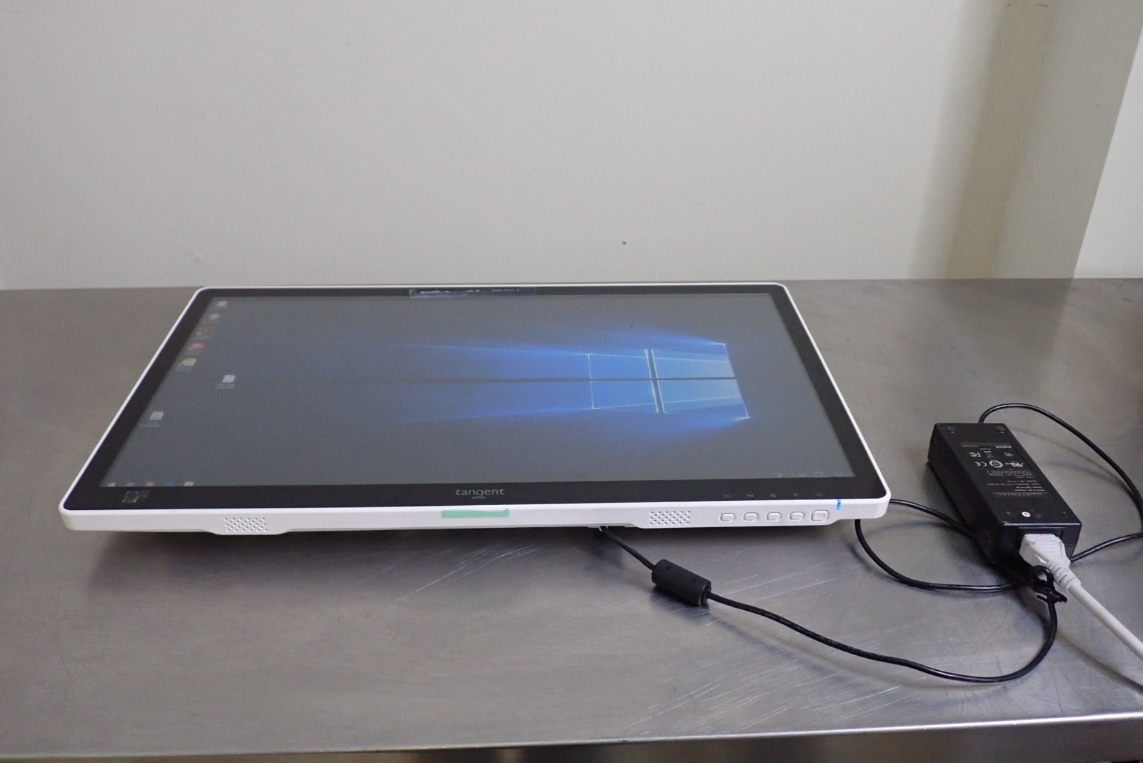 Tangent M24T 24" All-in-One Medical Computer