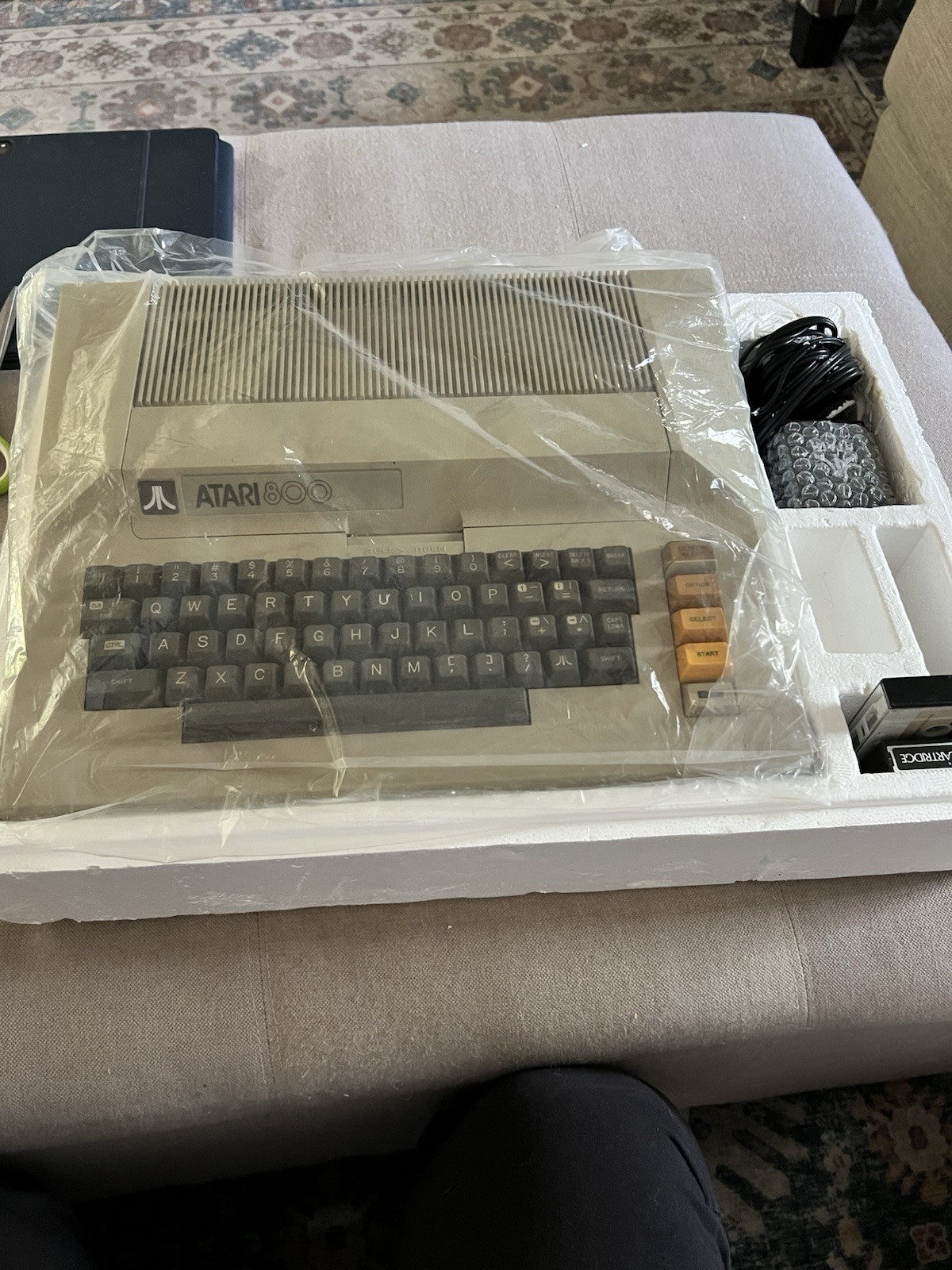 Atari 800 8-bit Computer System 48k Tested Power. Has Cords And Left Cartridge