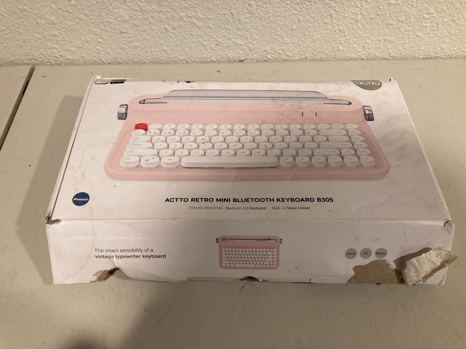 Actto Retro Mini Bluetooth Multi-Pairing Wireless Keyboard B305 PINK