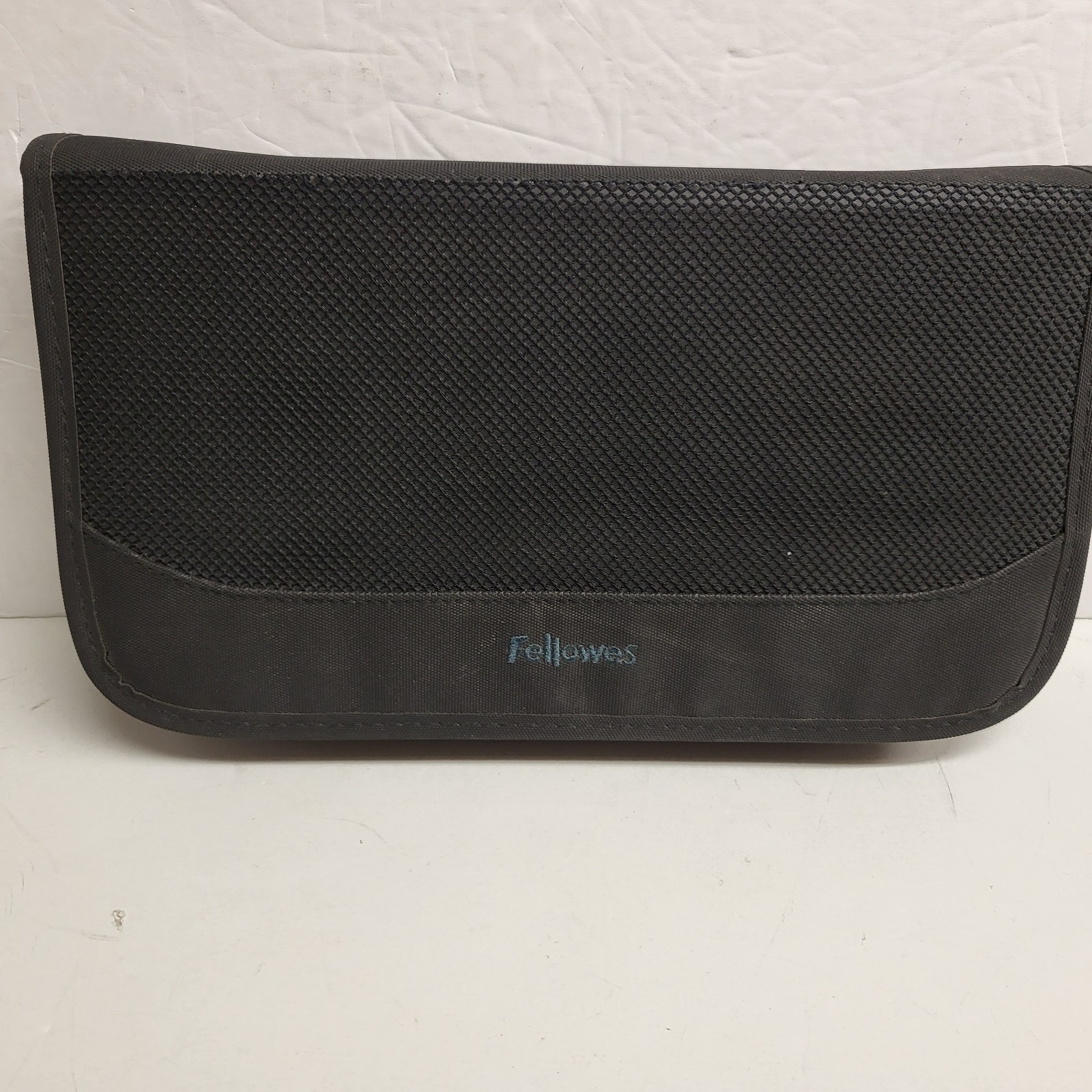Fellowes CD/DVD Storage Wallet Case With Scratch Resistant Sleeve Holds 64 Discs