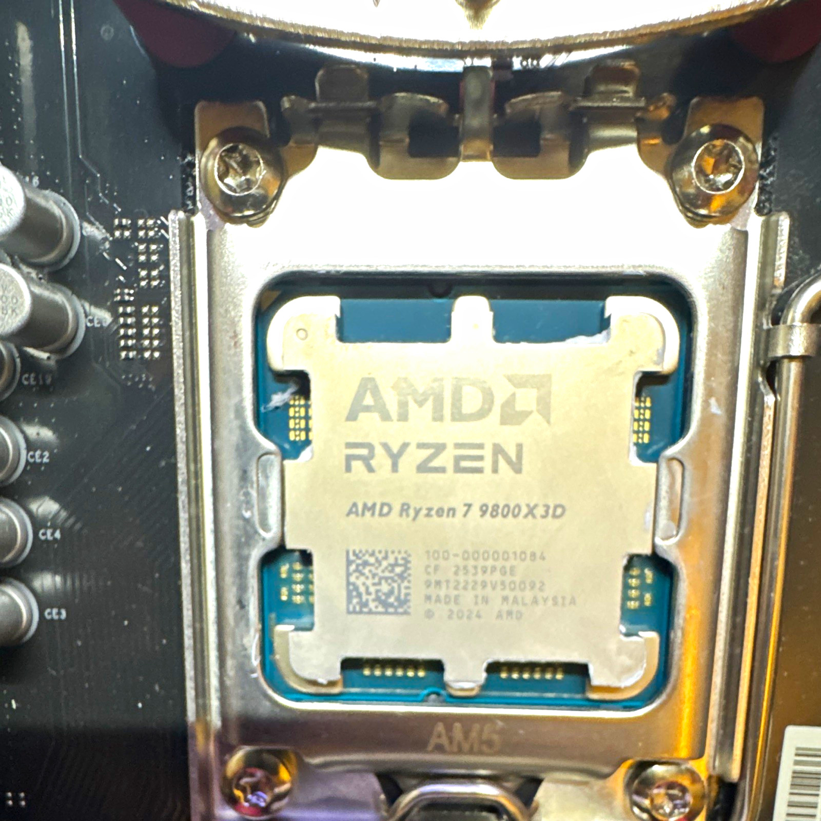 ASRock B850M Pro RS WiFi MicroATX AM5 DDR5 + AMD Ryzen 7 9800X3D