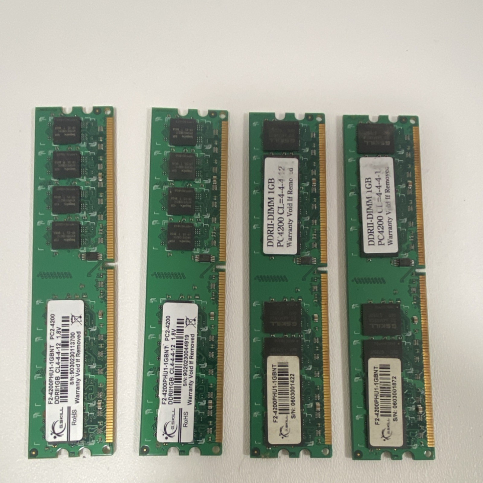 G.Skill DDR1 SDRAM DIMM 4x1GB PC2-4200 RAM Modules F2-4200PHU1-1GBNT