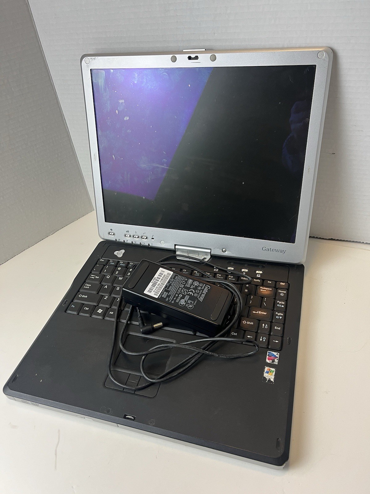 💥Gateway Model M275 Laptop W Charger Included Untested Parts Only 1 Day Ship👍