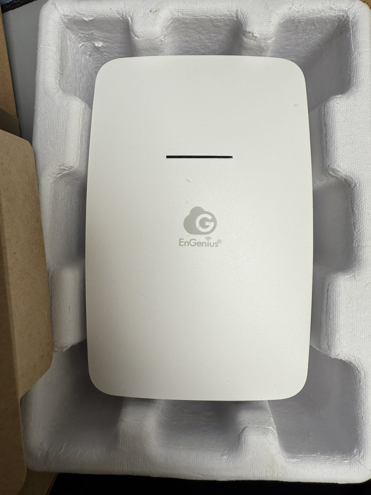 EnGenius ECW215