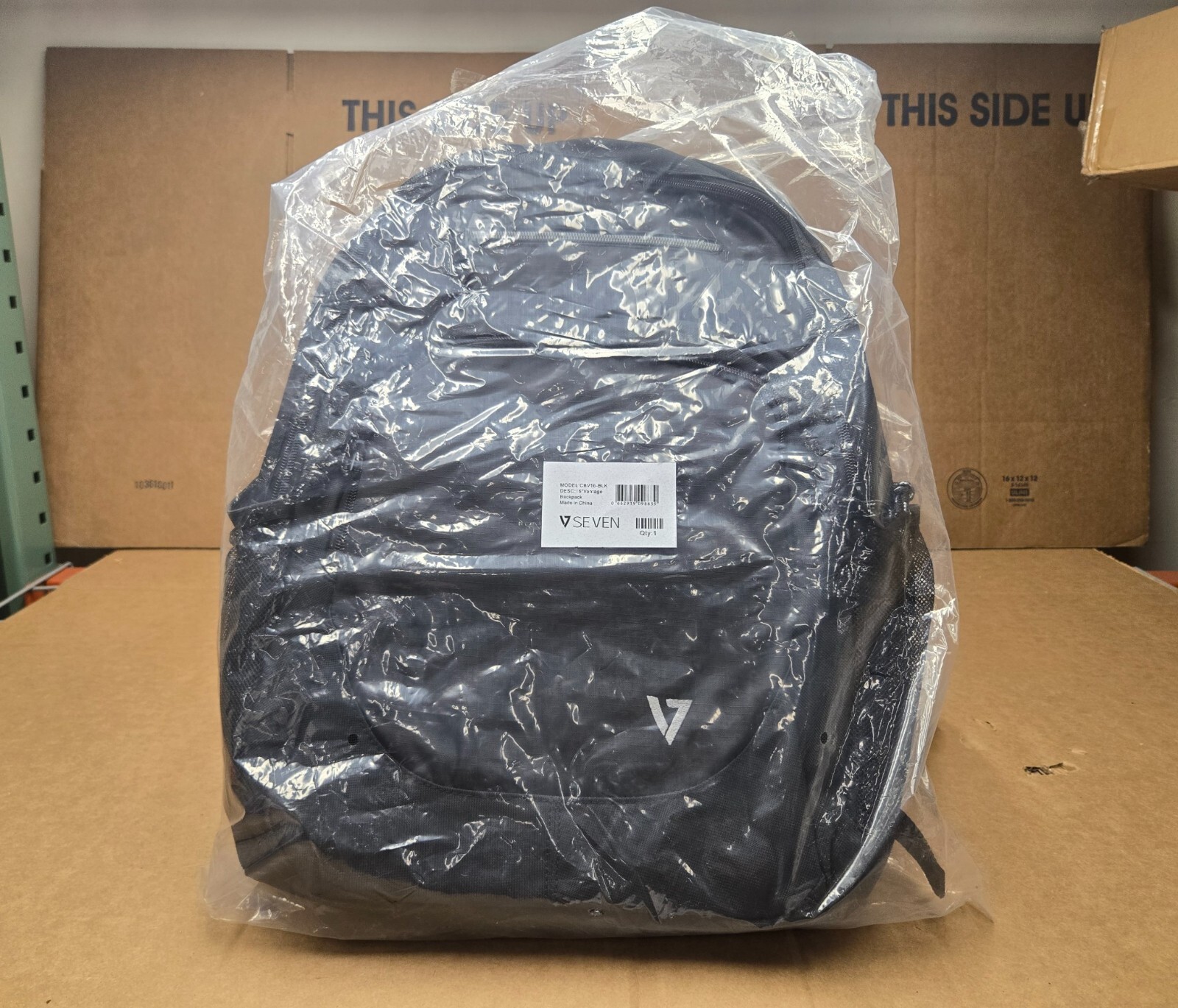 Vantage Backpack 16" Laptop carrying backpack black