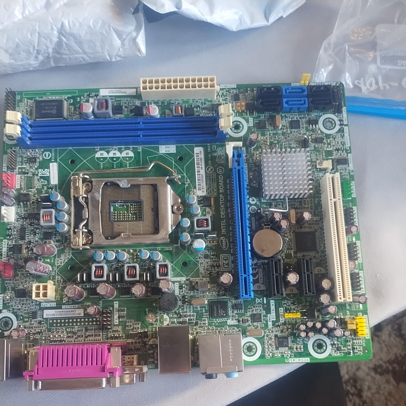 Intel DH61BE mATX Motherboard LGA 1155 (Supports 2nd Gen CPU, DDR3) + I/O Panel