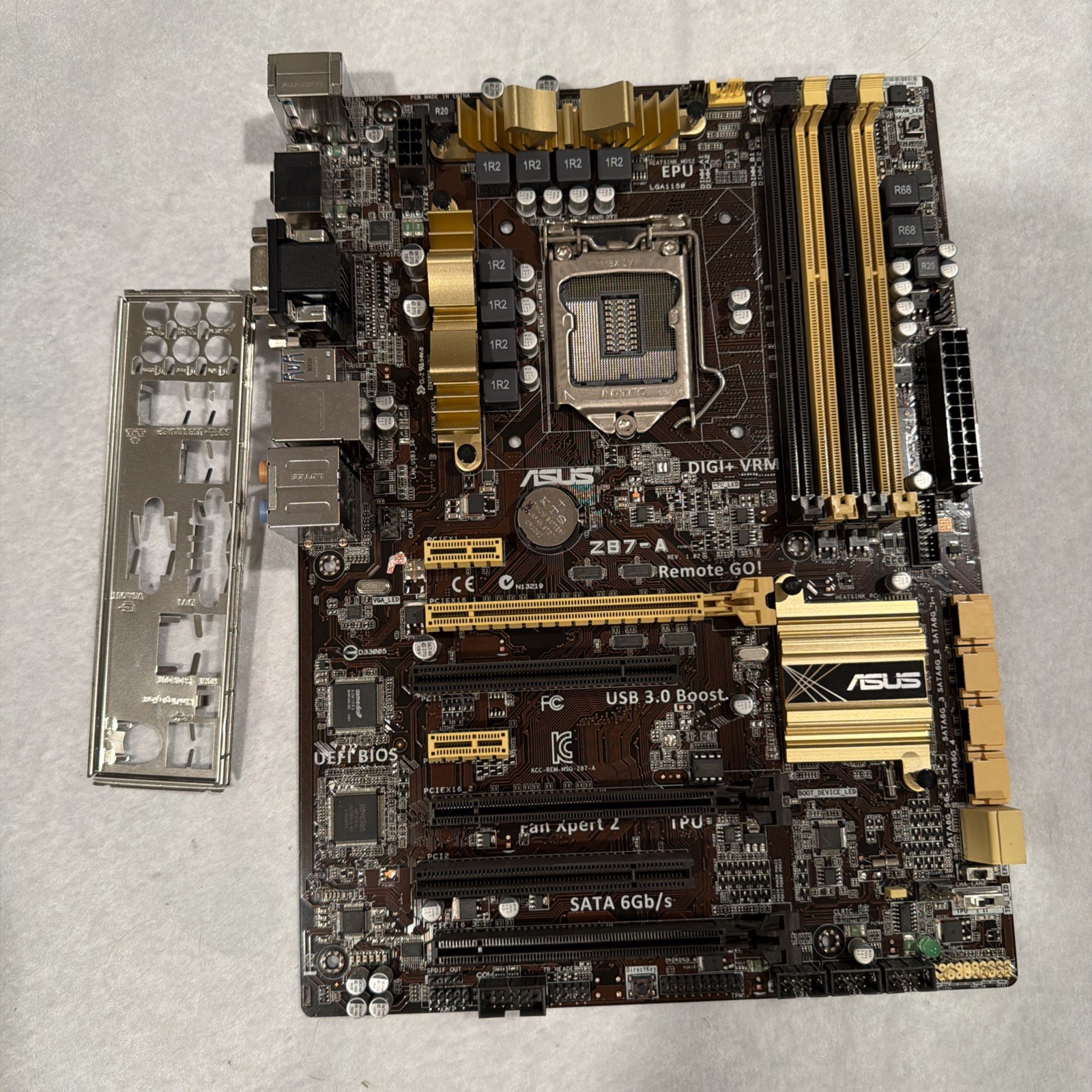 ASUS Z87-A Intel Z87 LGA1150 DDR3 ATX Desktop Motherboard