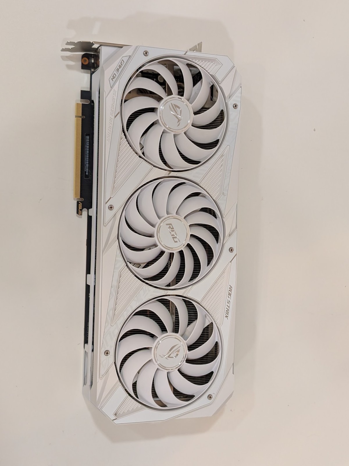 ASUS GeForce RTX 3090 24GB GDDR6X ROG Strix White OC Edition