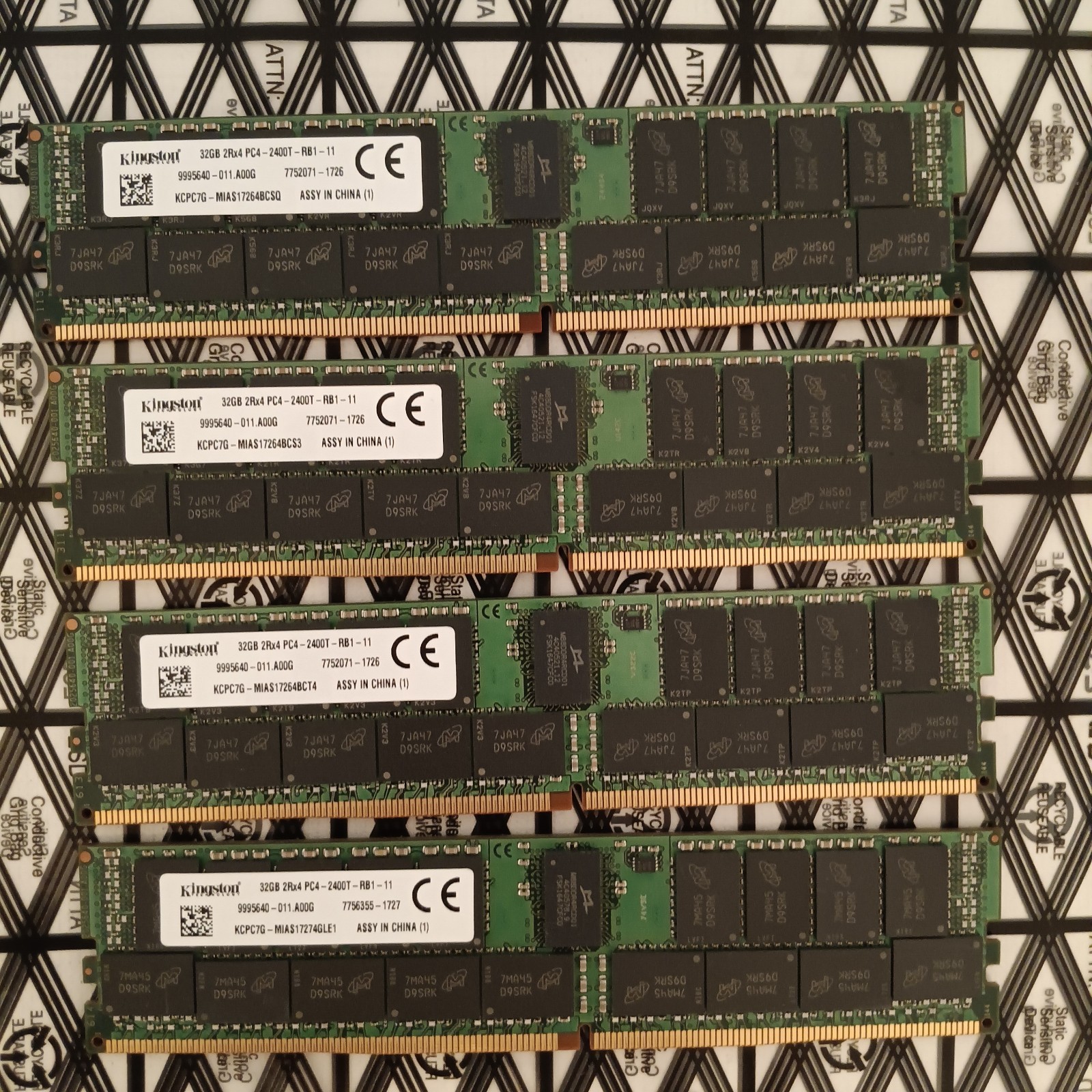 Kingston Micron 128GB Kit 4x32GB DDR4 2400 ECC RDIMM Server RAM 9995640-011.A00G