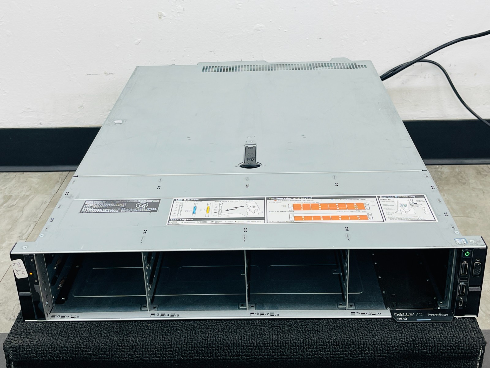 Dell EMC PowerEdge R540 Server 12x LFF 1x Intel 3104 1.70GHz, 1x 16GB HC Micro