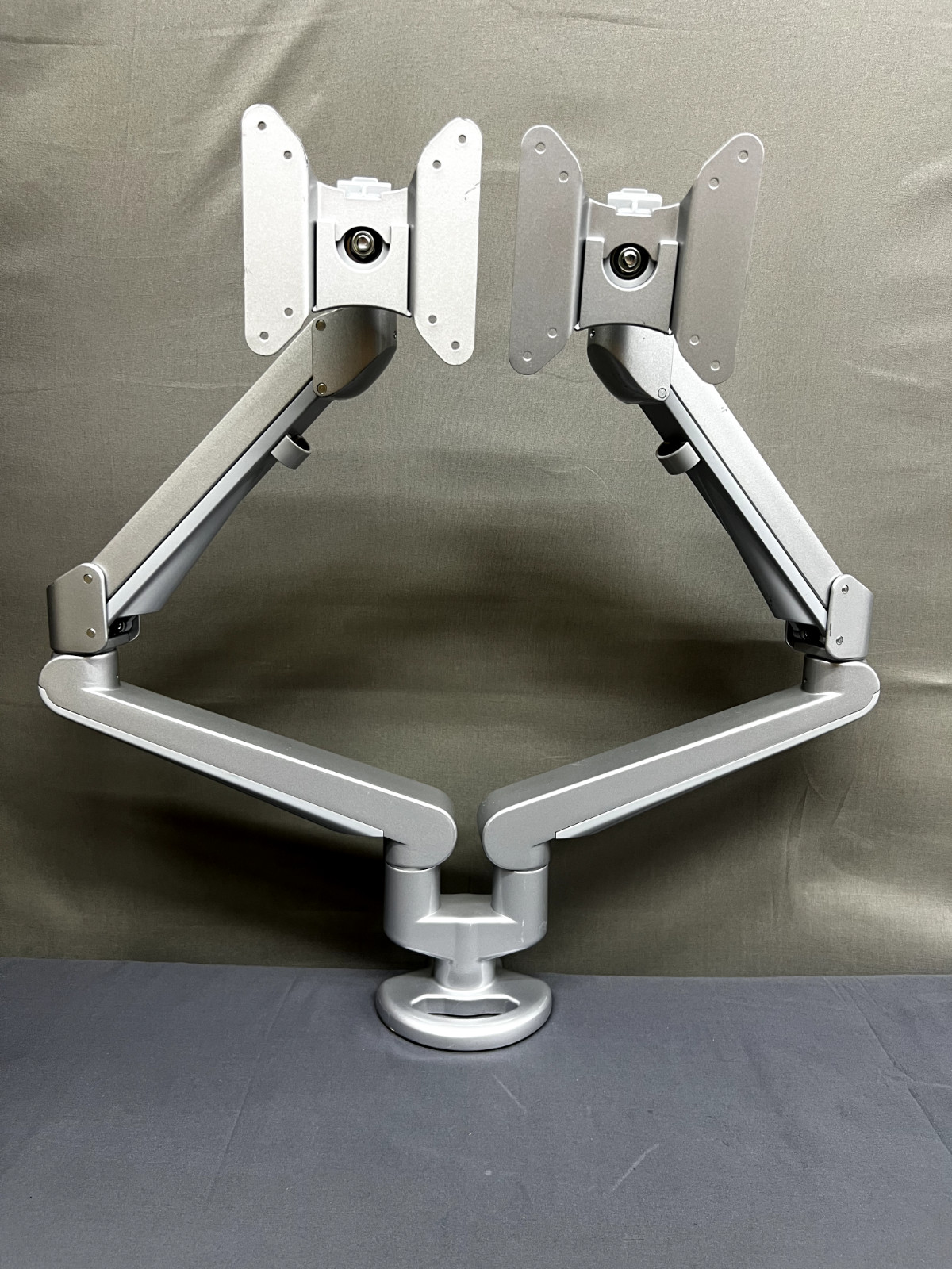 Dual Monitor Arm Desk Mount Silver ESI Edge 2 VESA 75/100 Adjustable