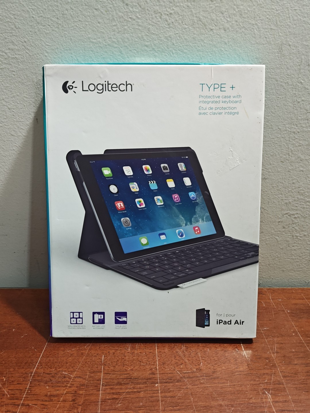 Logitech Type + Protective Case with Keyboard for iPad Air (Open Box) .