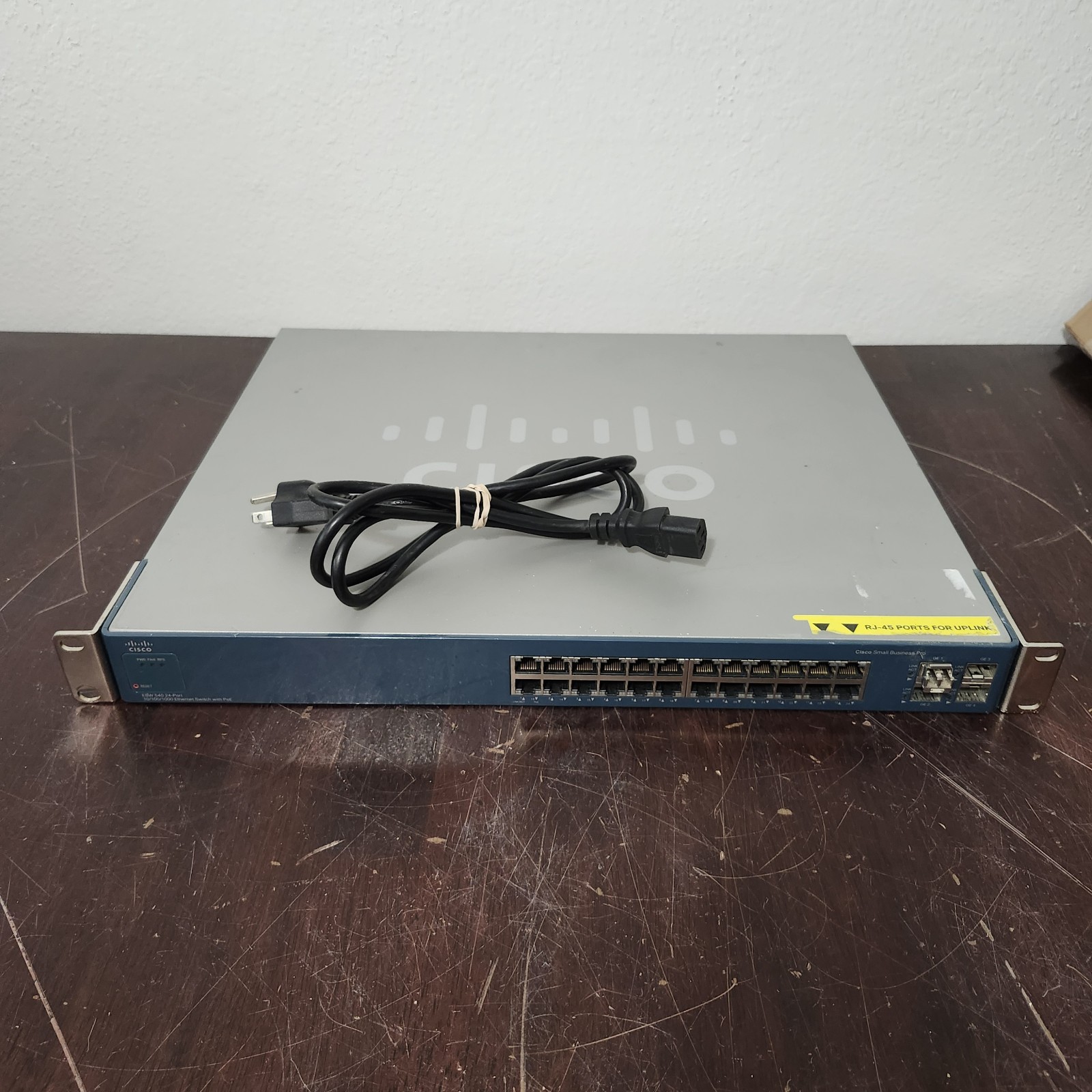 Cisco  Small Business Pro ESW-540-24P-K9 24 Port External Gigabit Switch
