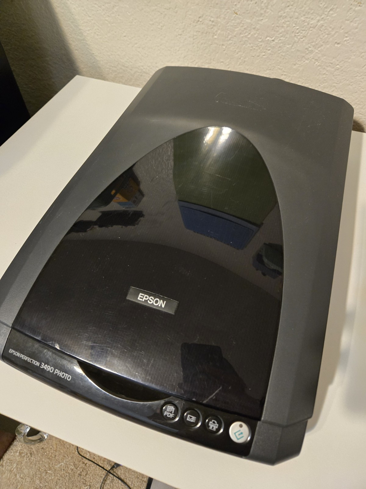 EPSON PERFECTION 3490 SCANNER PHOTO  With Cables UNTESTED 