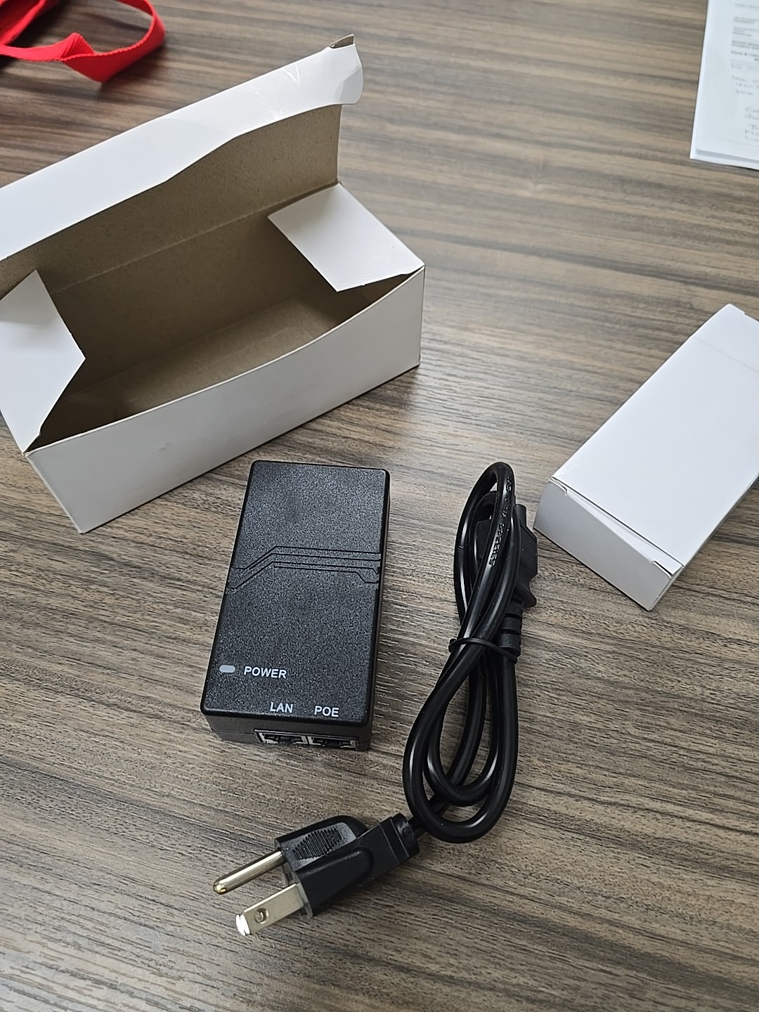 Ruckus Power Over Ethernet Injector 2 Port HU10685-14005B. 