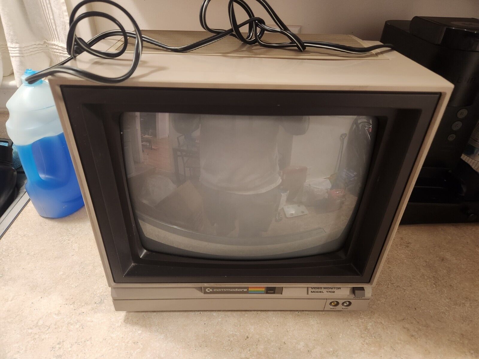 1984 Commodore 1702  CRT Monitor For Gaming - Tested & Working With Box