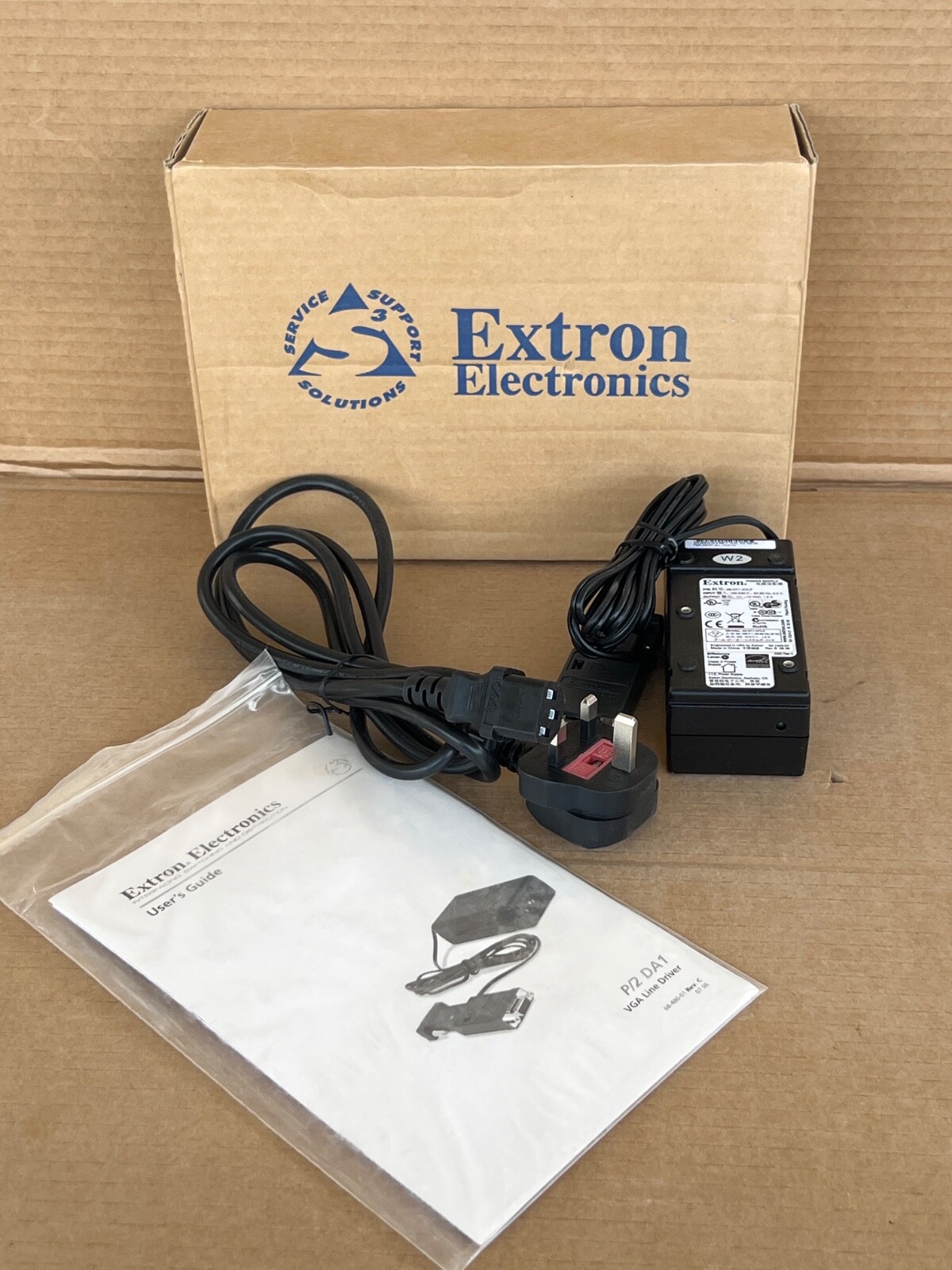 Extron P/2 DA1 WORLD VGA Line Driver Part No. 60-319-02